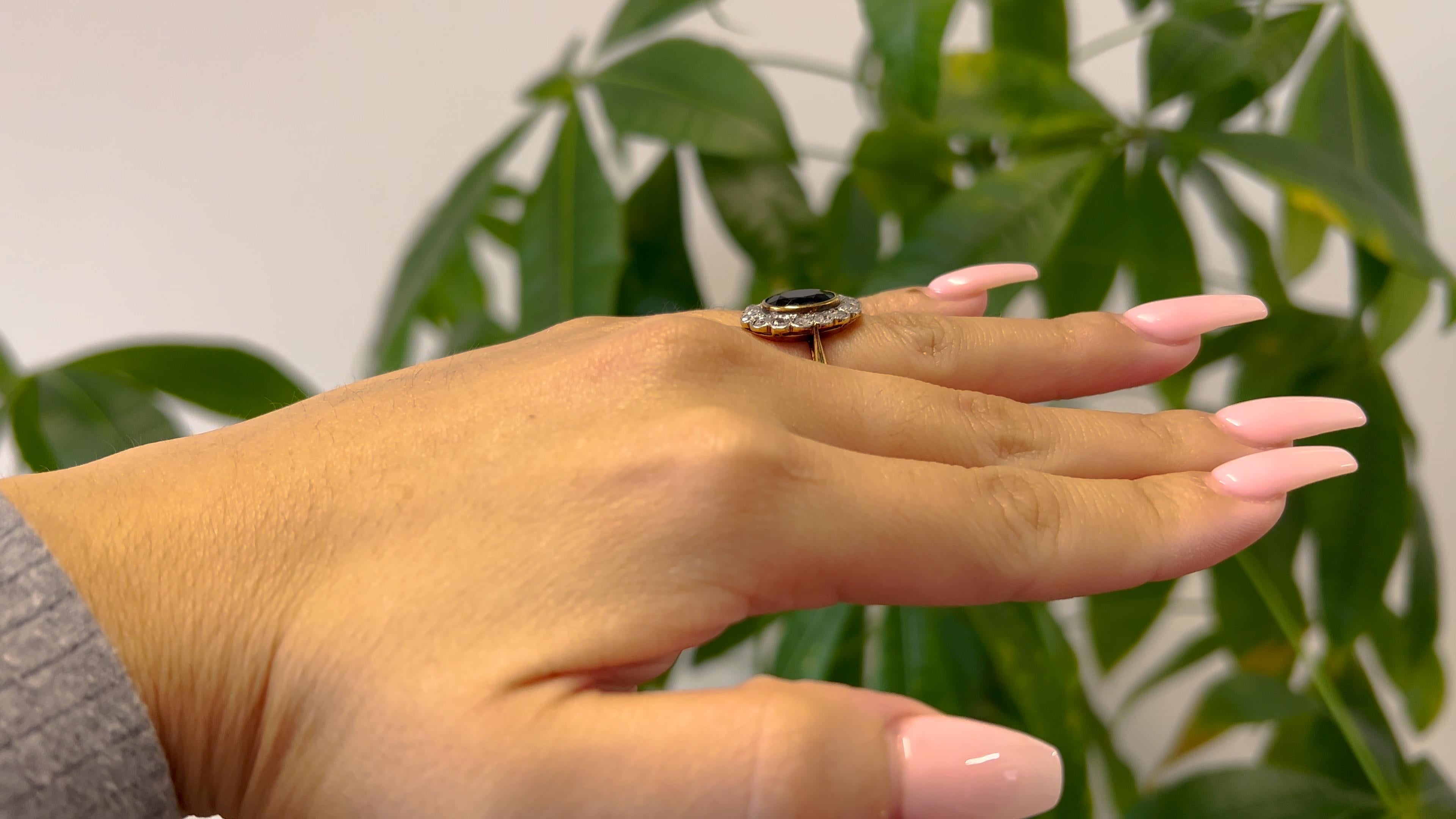 Antiker französischer Saphir-Cluster-Ring aus 18 Karat Platin mit Diamant im Rosenschliff im Zustand „Gut“ in Beverly Hills, CA