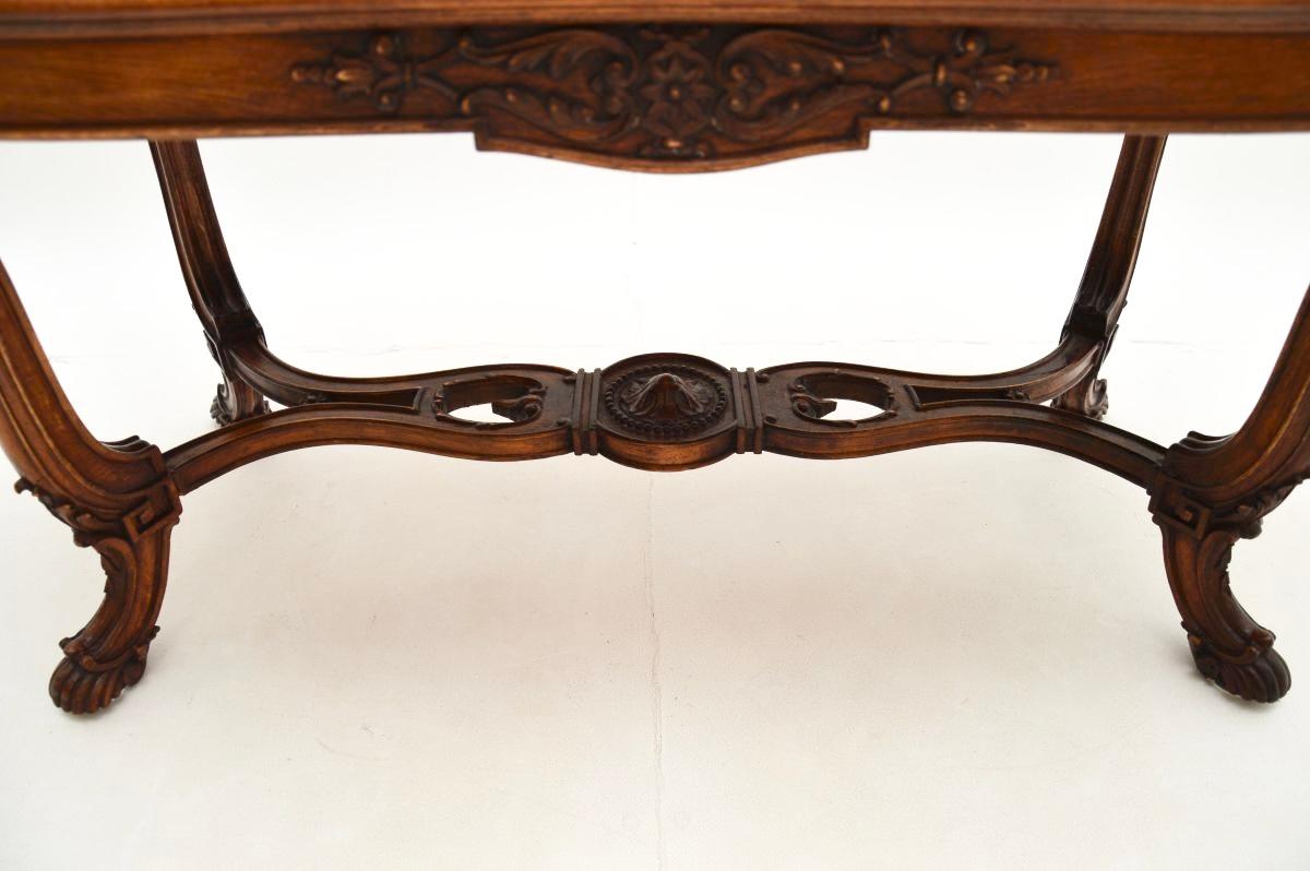 Citronnier Table basse française ancienne en bois de satin en vente