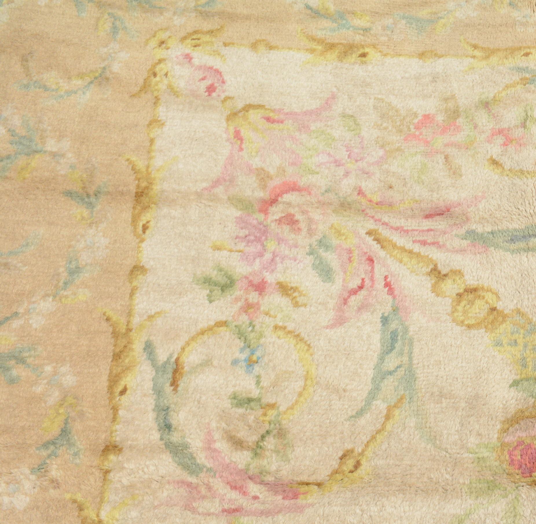 Antique French Savonnerie Carpet In Excellent Condition For Sale In Closter, NJ