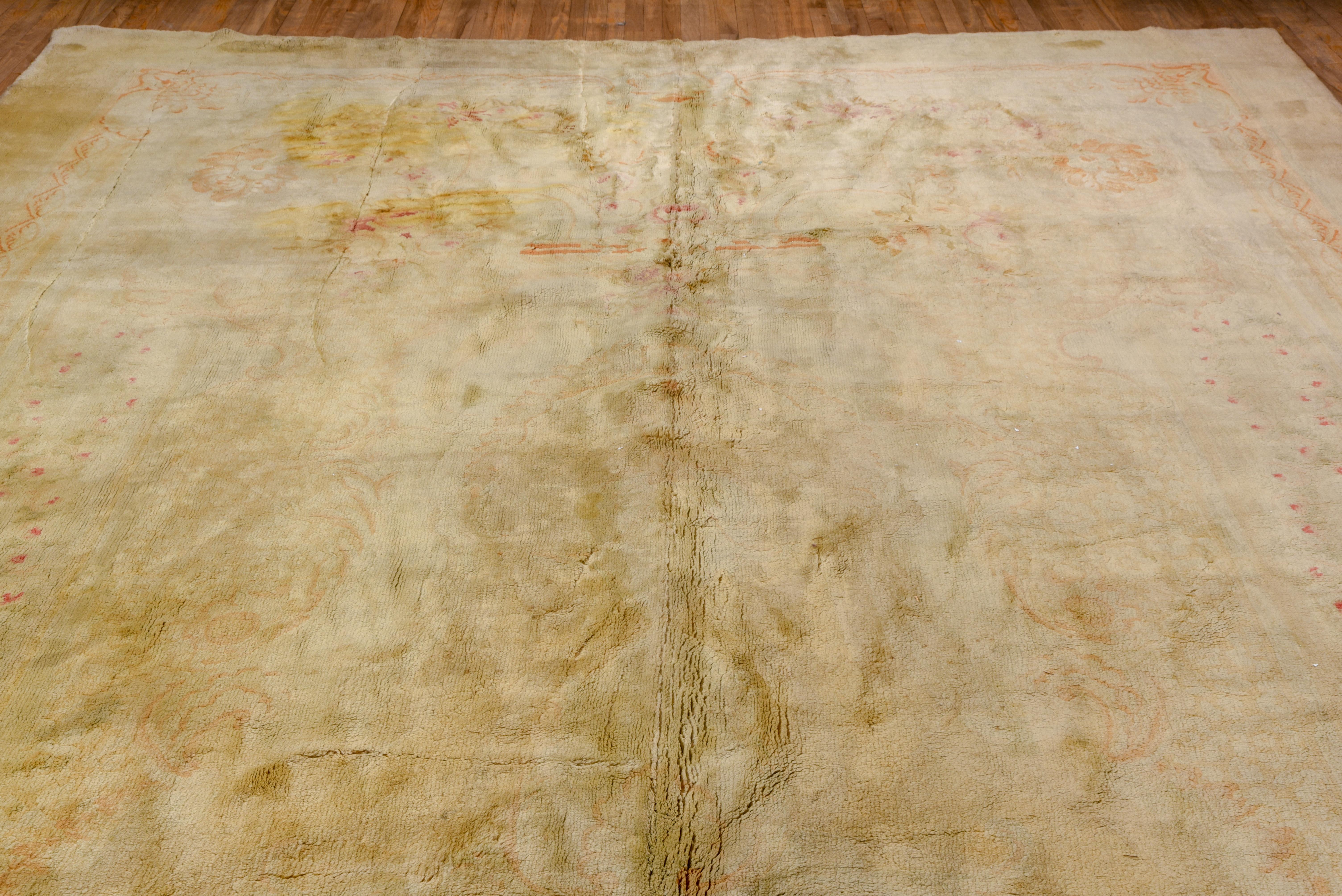 Antique French Savonnerie Carpet, Louis XVI Style, Gold, circa 1900s In Good Condition In New York, NY