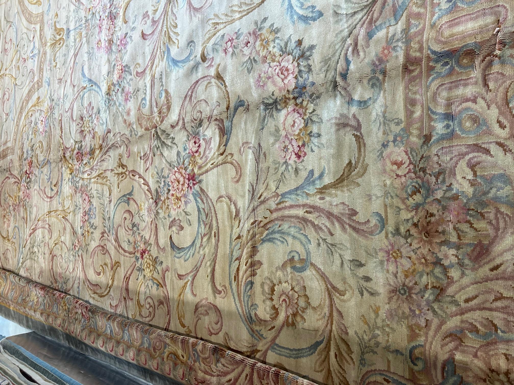 XVIII secolo Antique French Savonnerie in vendita