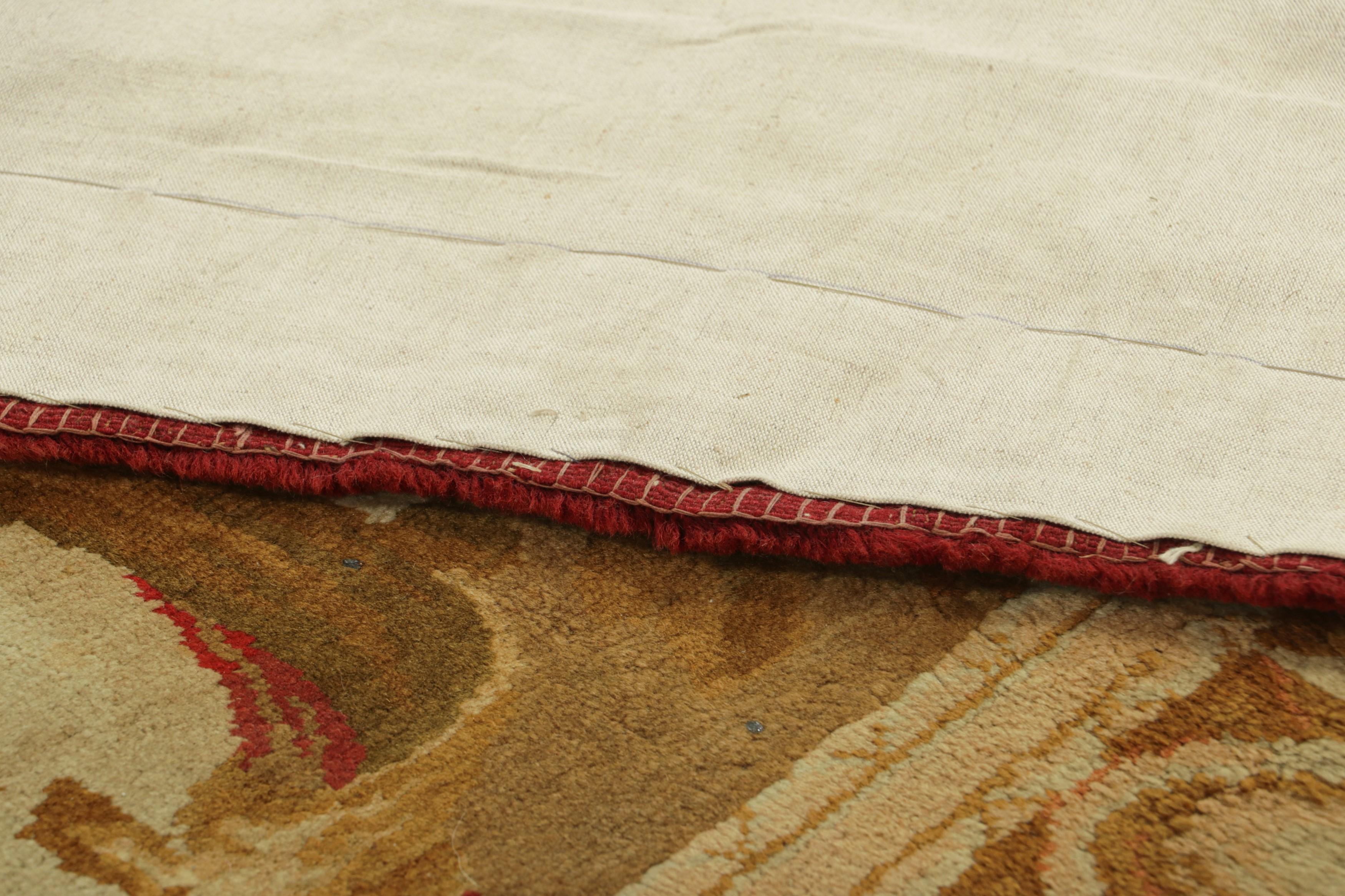 Alfombra francesa antigua de galería Savonnerie con motivos florales  Rug & Kilim Lana en venta
