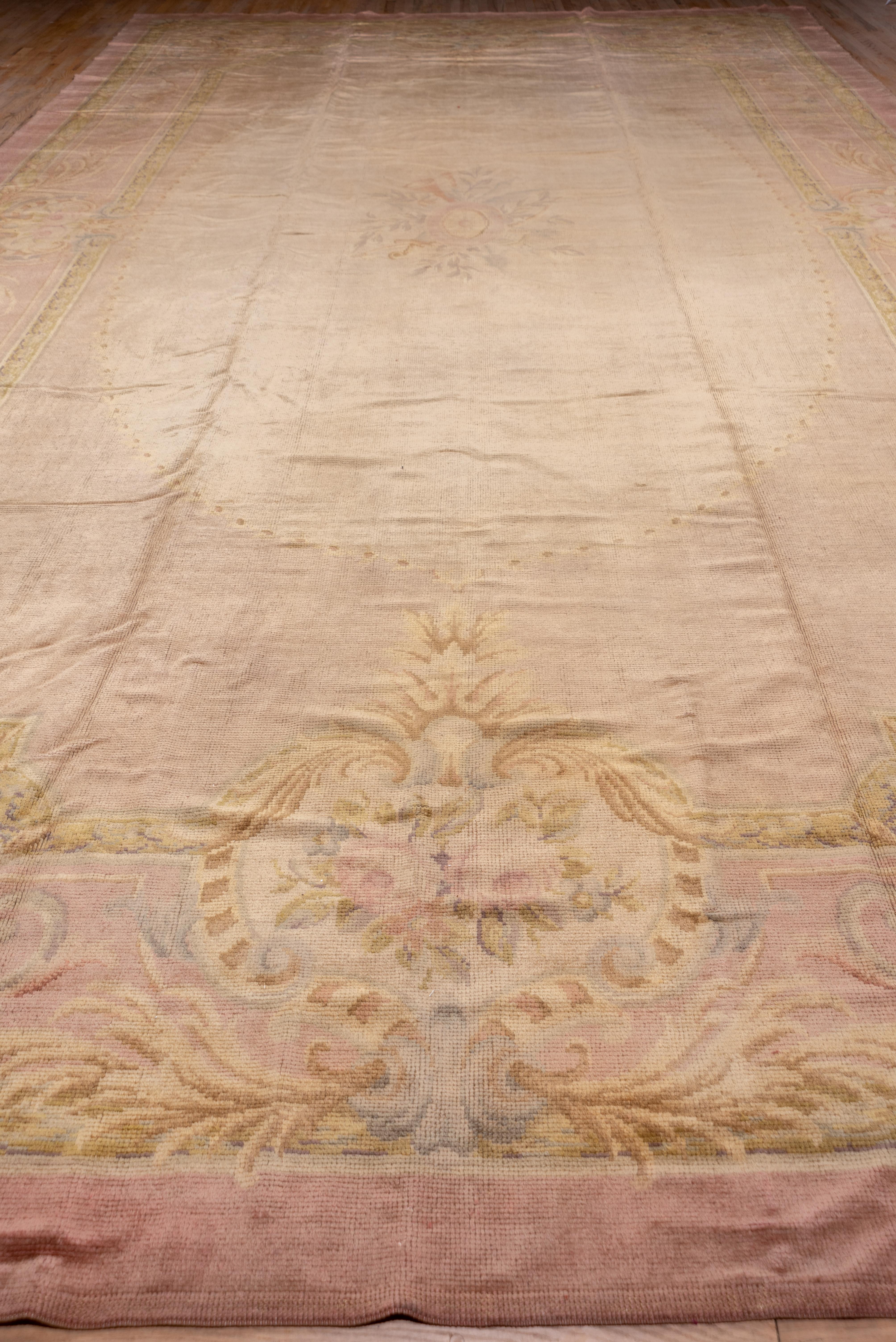Antiker französischer Savonnerie-Mansion-Teppich im Rokoko-Stil, um 1910 (Wolle) im Angebot