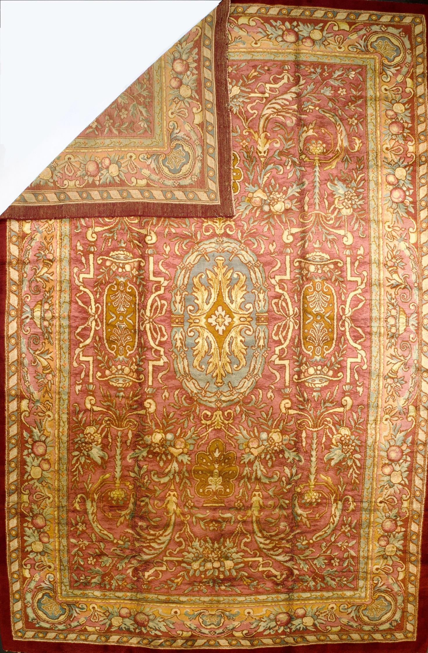 Tapis ancien de la Savonnerie française 12'0