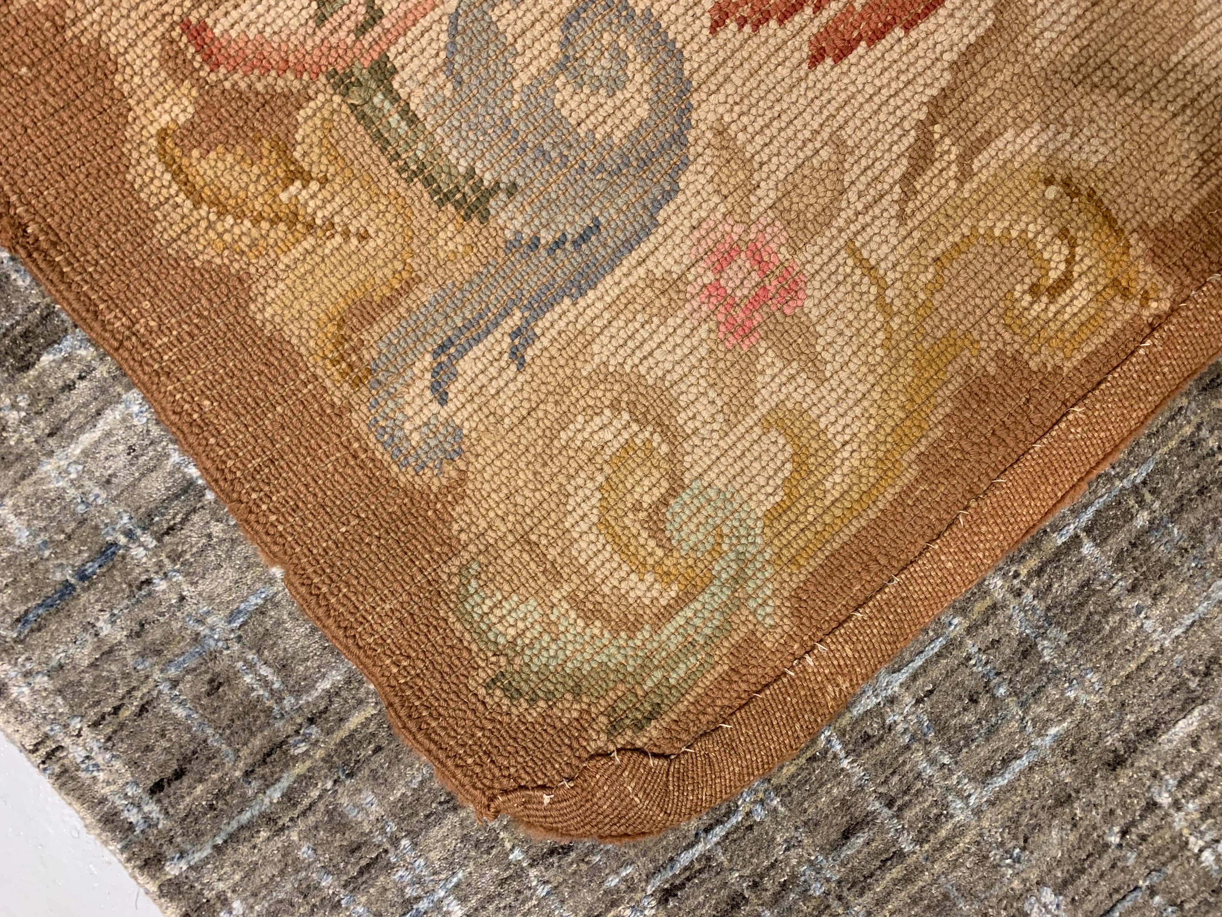 Antique French Savonnerie Rug, 6'8 x 8'6 For Sale 1