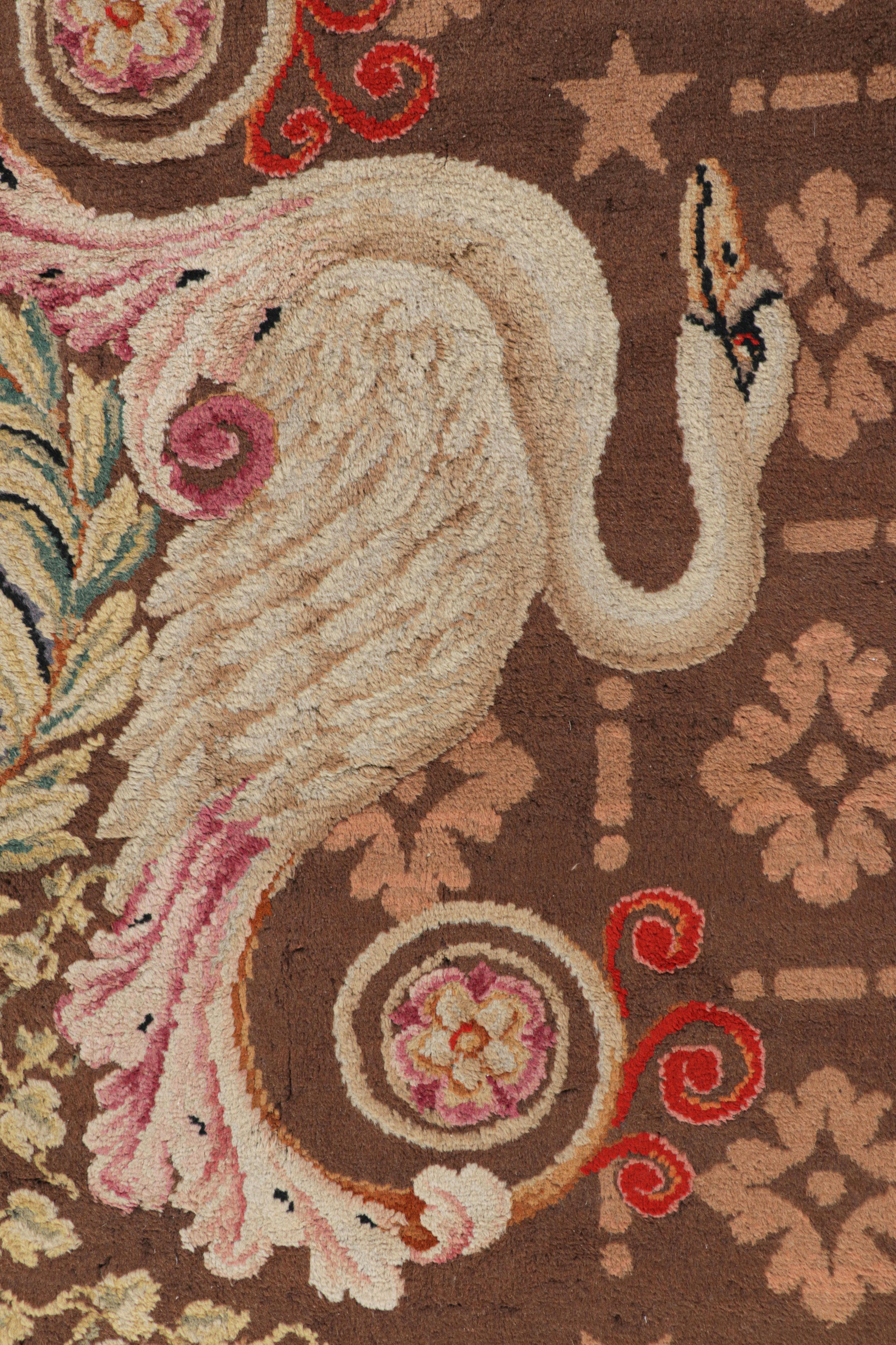 Alfombra Antique French Savonnerie Marrón y Verde con Medallón - Rug & Kilim Francés en venta