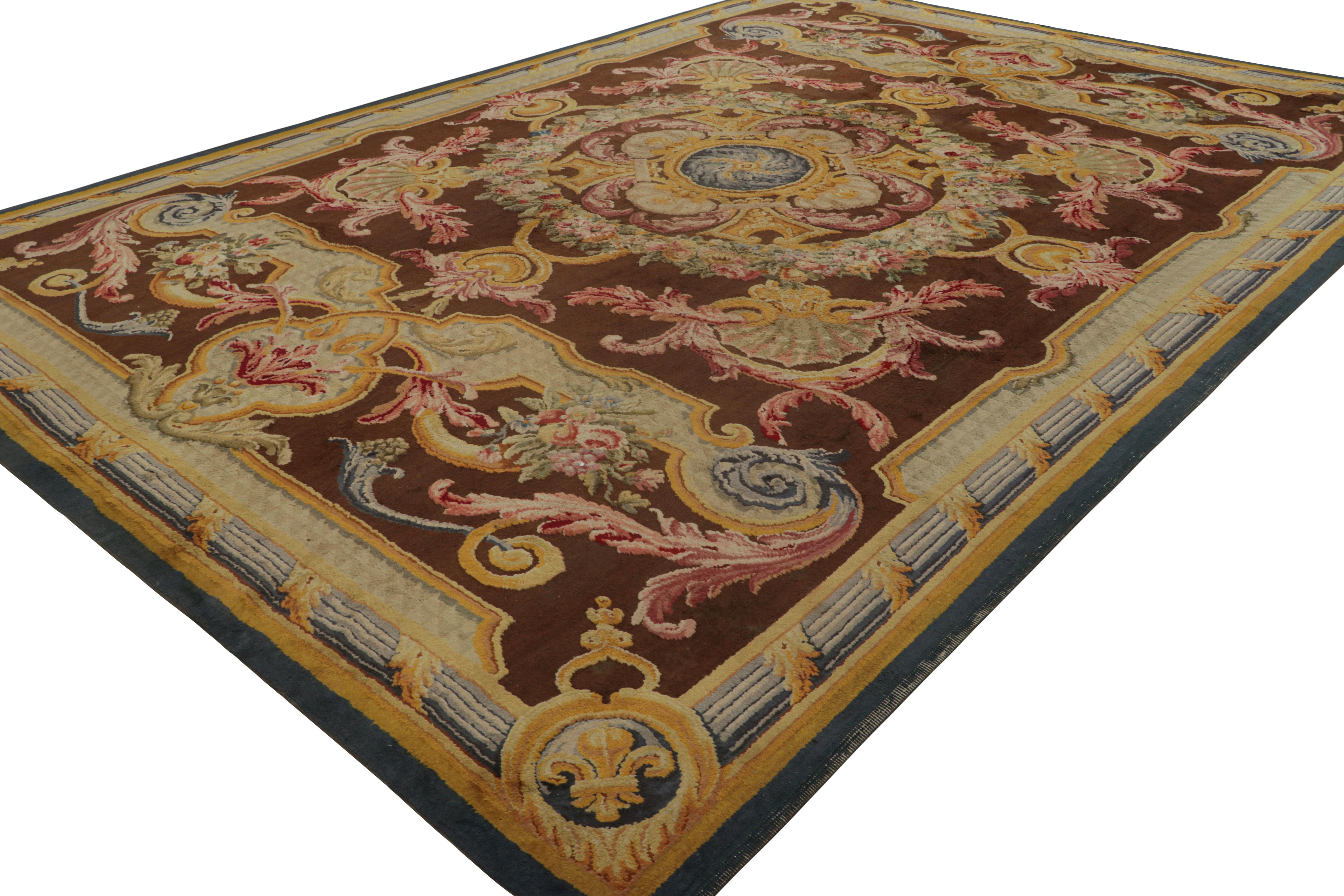 Hand-Knotted Antique French Savonnerie Rug with Floral Medallion - Rug & Kilim For Sale