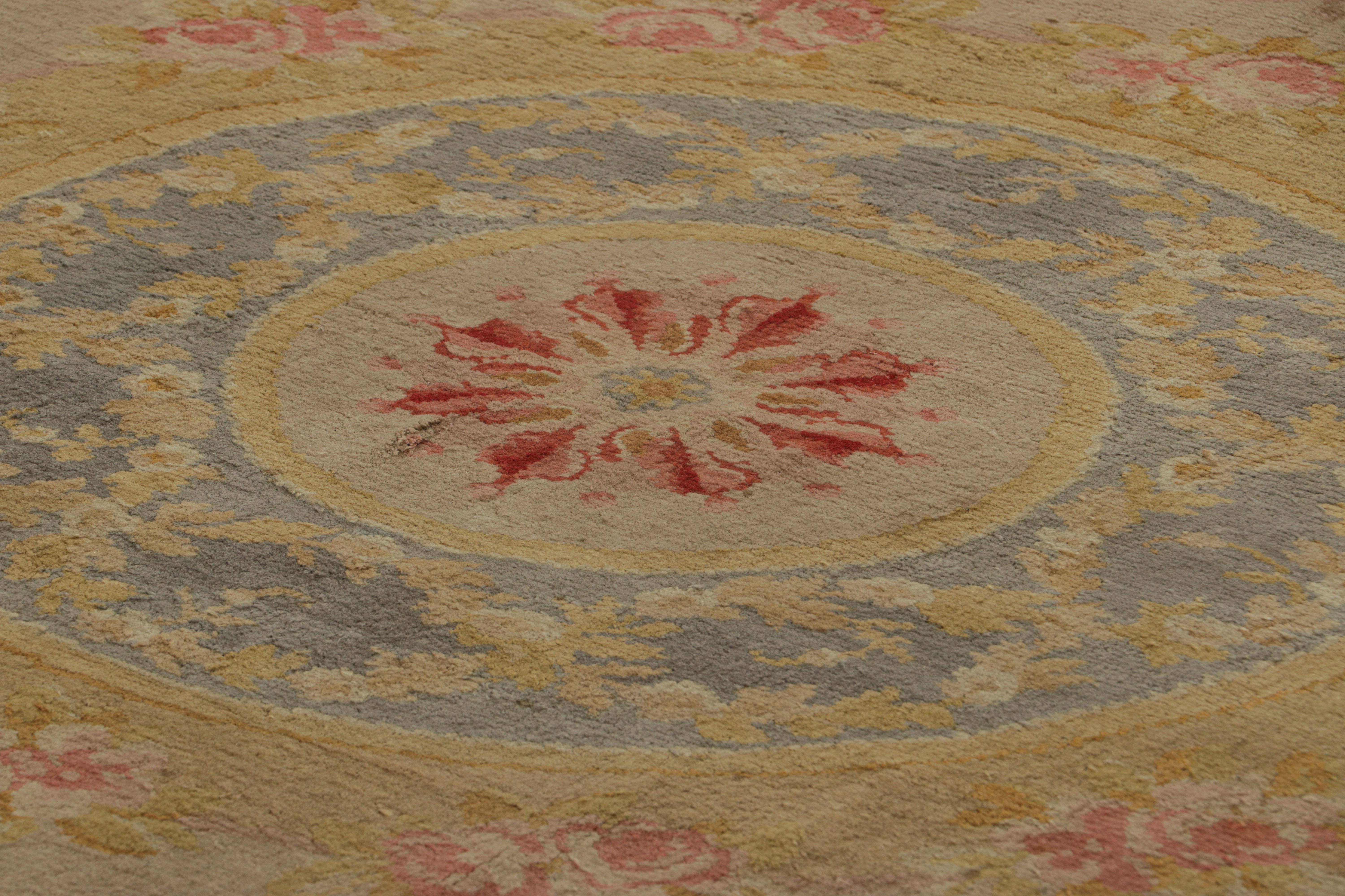 Wool Antique French Savonnerie Rug with Floral Medallion - Rug & Kilim For Sale