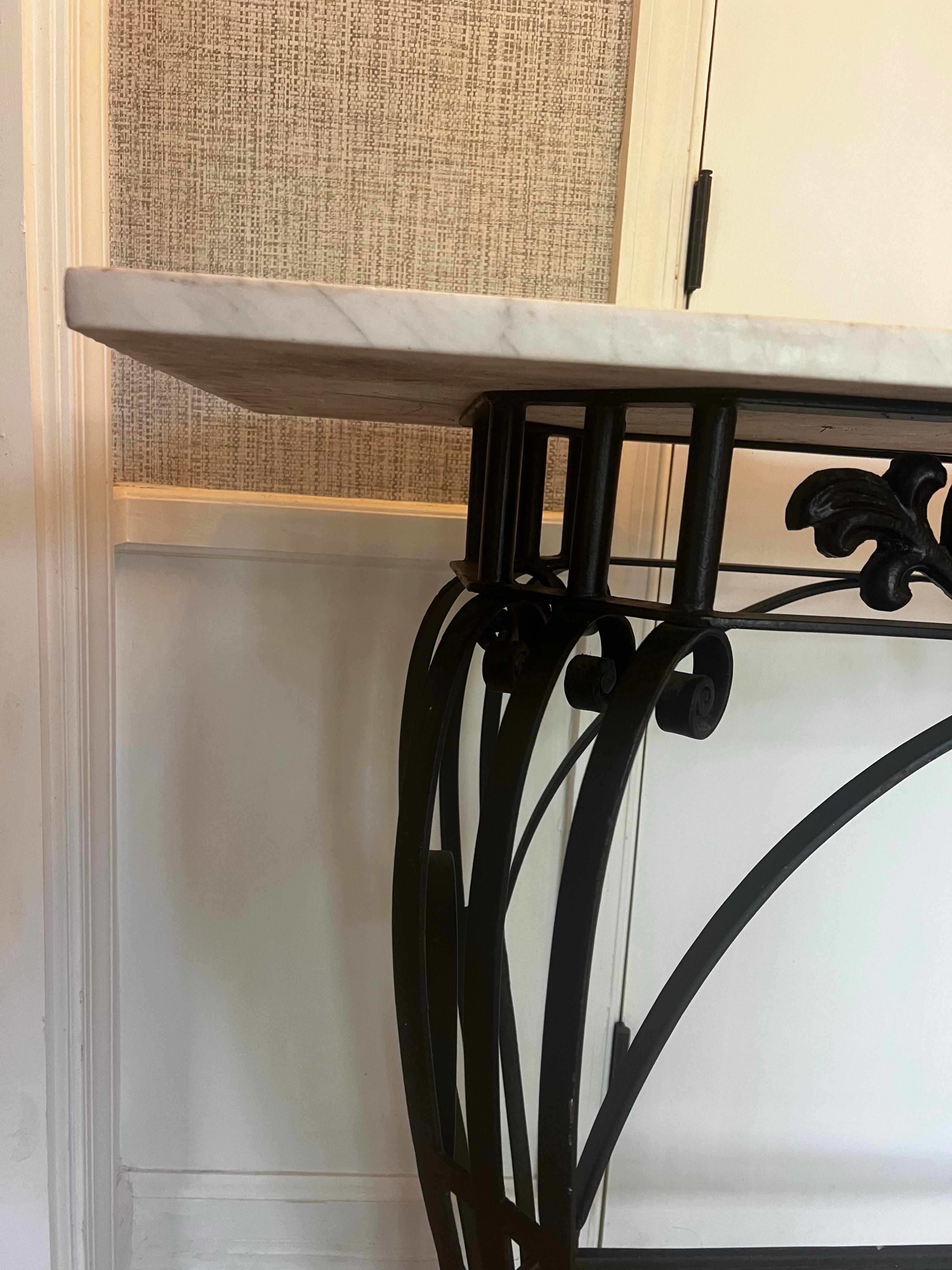 Antique French Console/Centralino in ferro a spirale con piano in marmo di Carrara in vendita 2