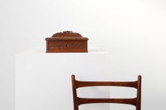 Antique French, scatola da cucito scolpita in Oak, 1900 ca.