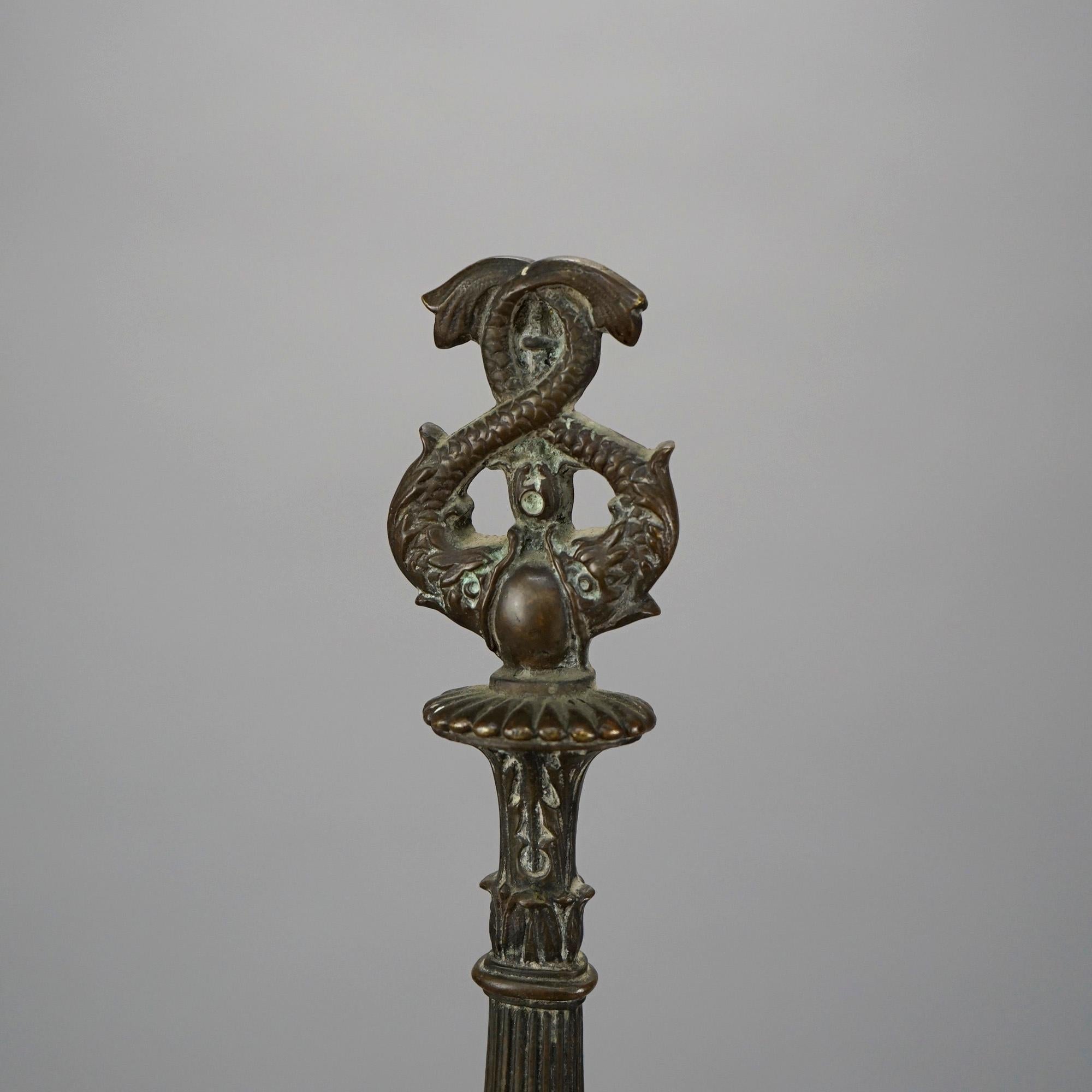 Antike französische figürliche Bronze-Feuerböcke des Zweiten Kaiserreichs mit Delphin-Figuren, 19. Jahrhundert im Zustand „Gut“ im Angebot in Big Flats, NY