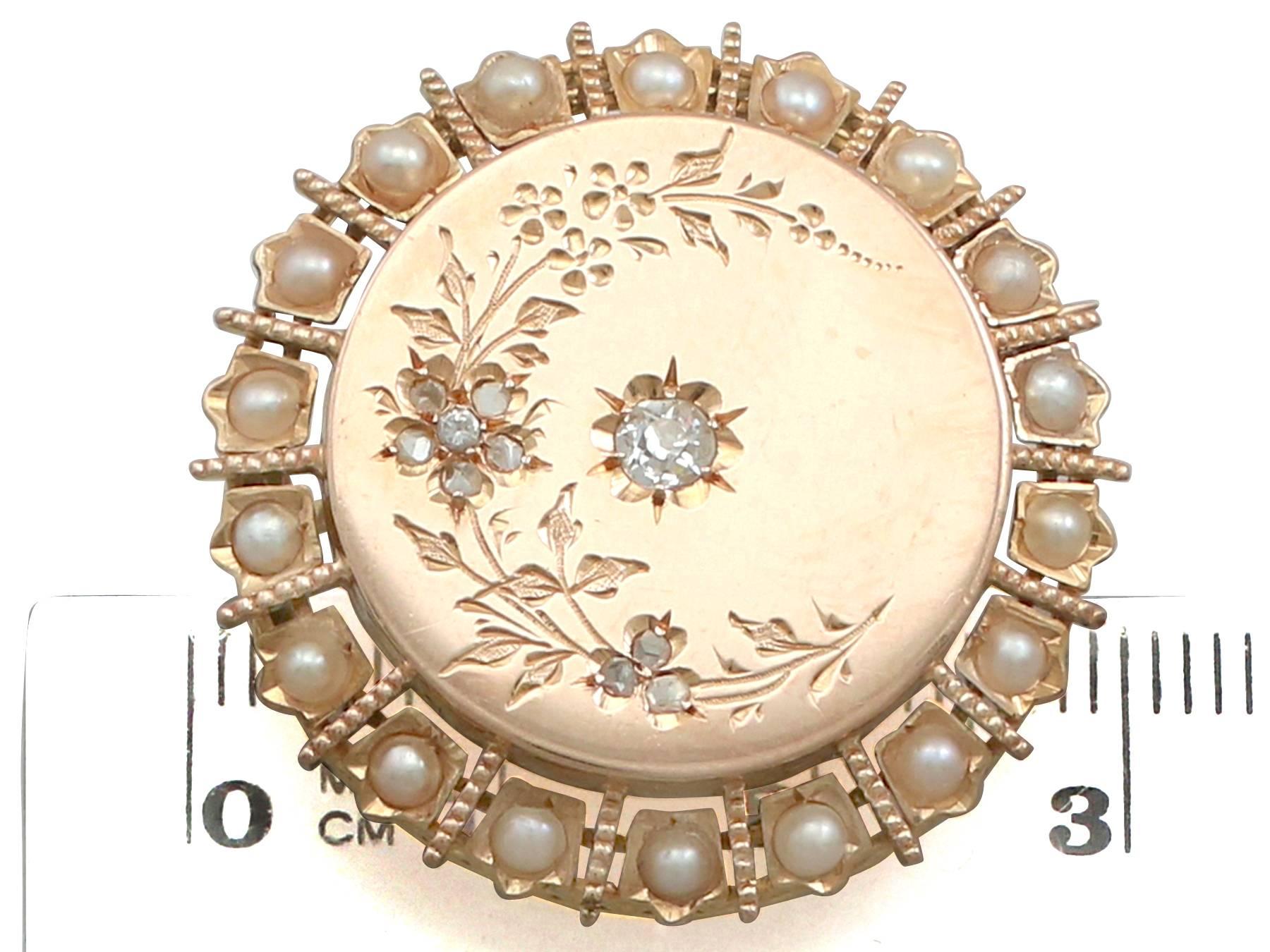 Antique French Seed Pearl and Diamond Yellow Gold Brooch For Sale 2