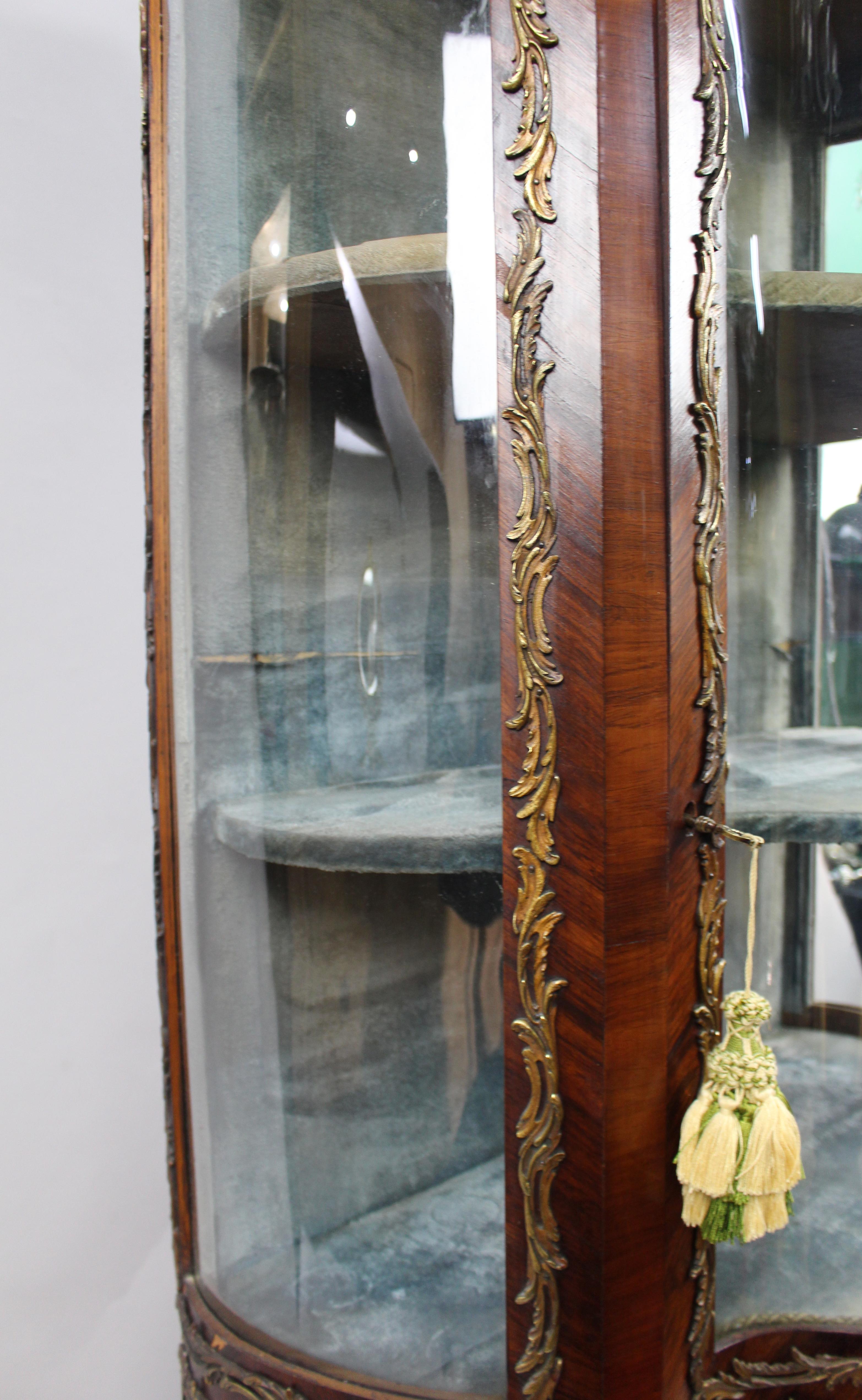 Antique French Serpentine Vernis Martin Display Cabinet For Sale 6