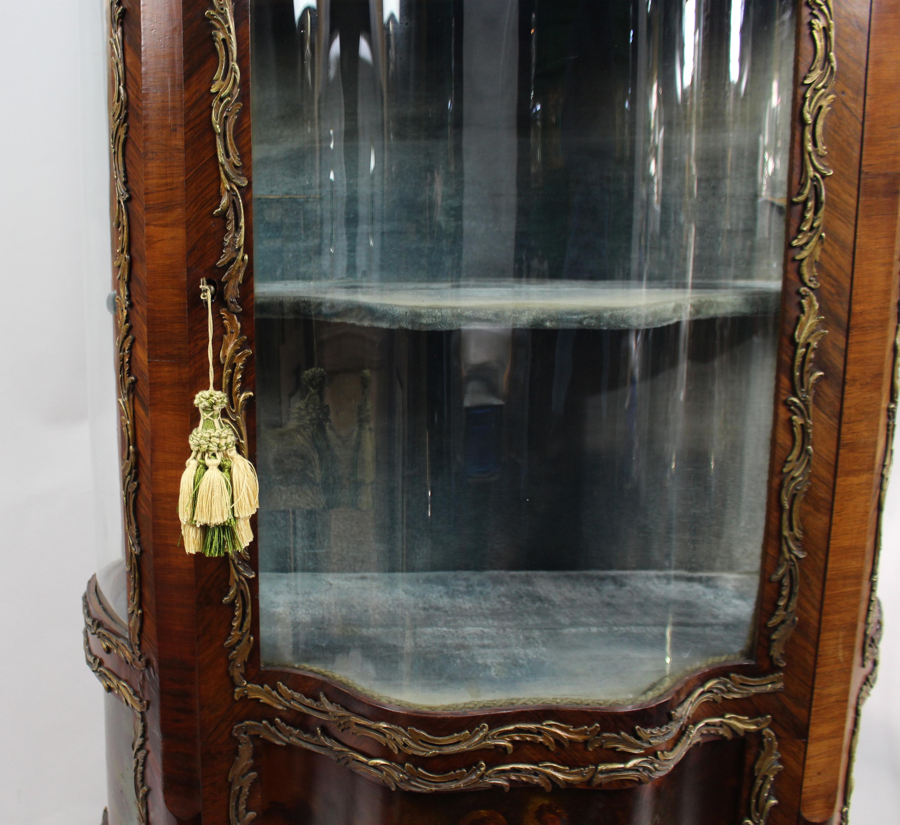 Antique French Serpentine Vernis Martin Display Cabinet For Sale 1