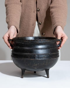 Antike französische Servierschüssel, schwarzes Eisen, Handwerkskunst des 20. Jahrhunderts