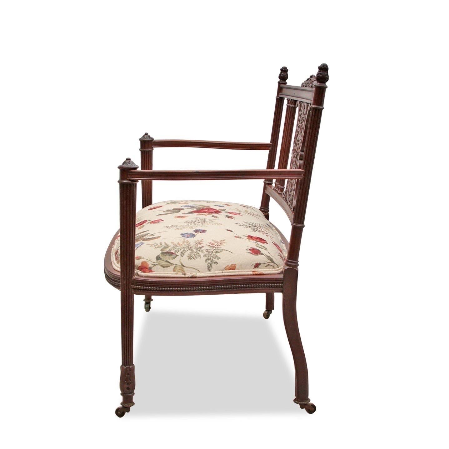 Antique French Settee In Good Condition For Sale In New York, NY