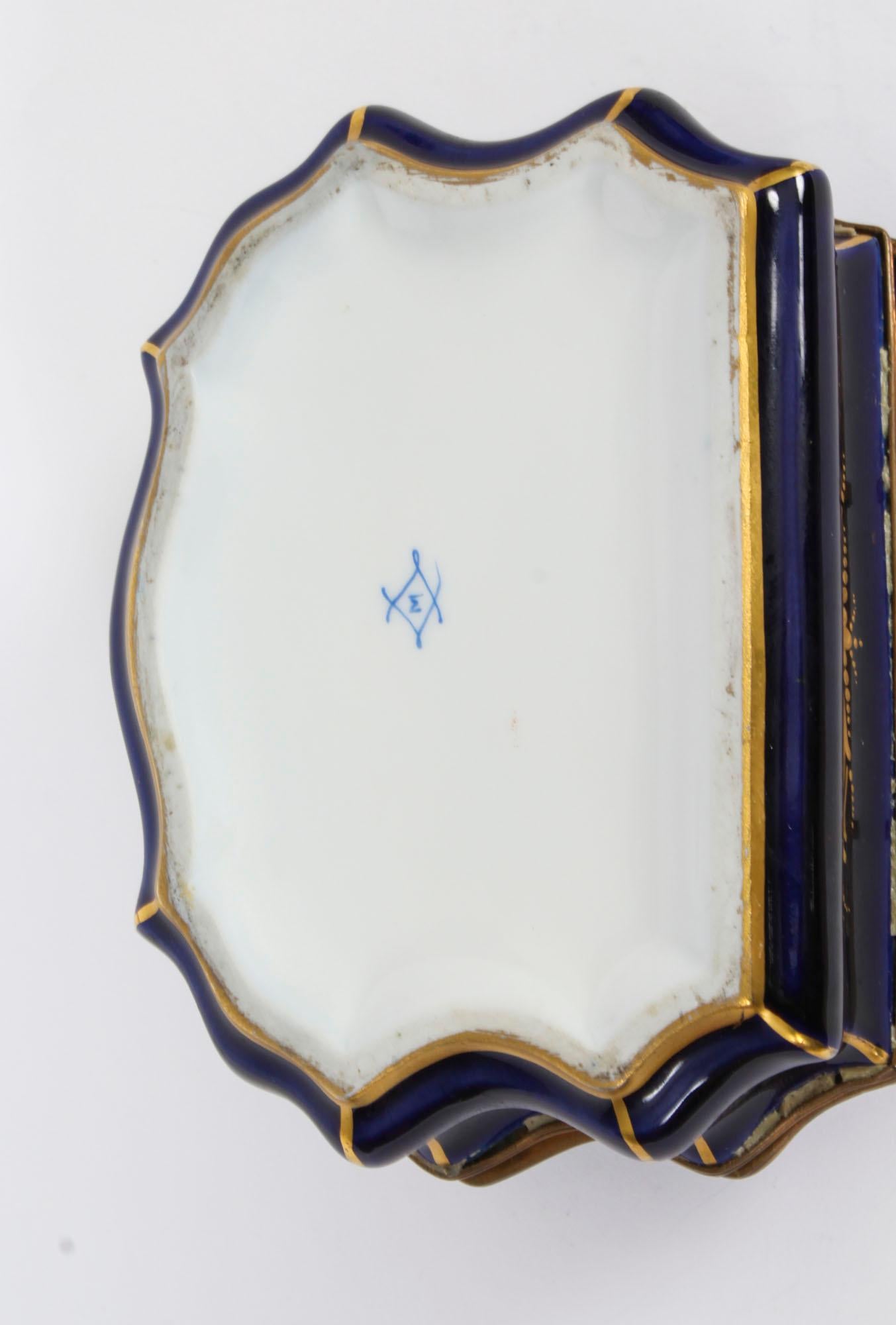 Antique French Sevres Cobalt Blue Porcelain Casket 19th Century For Sale 12