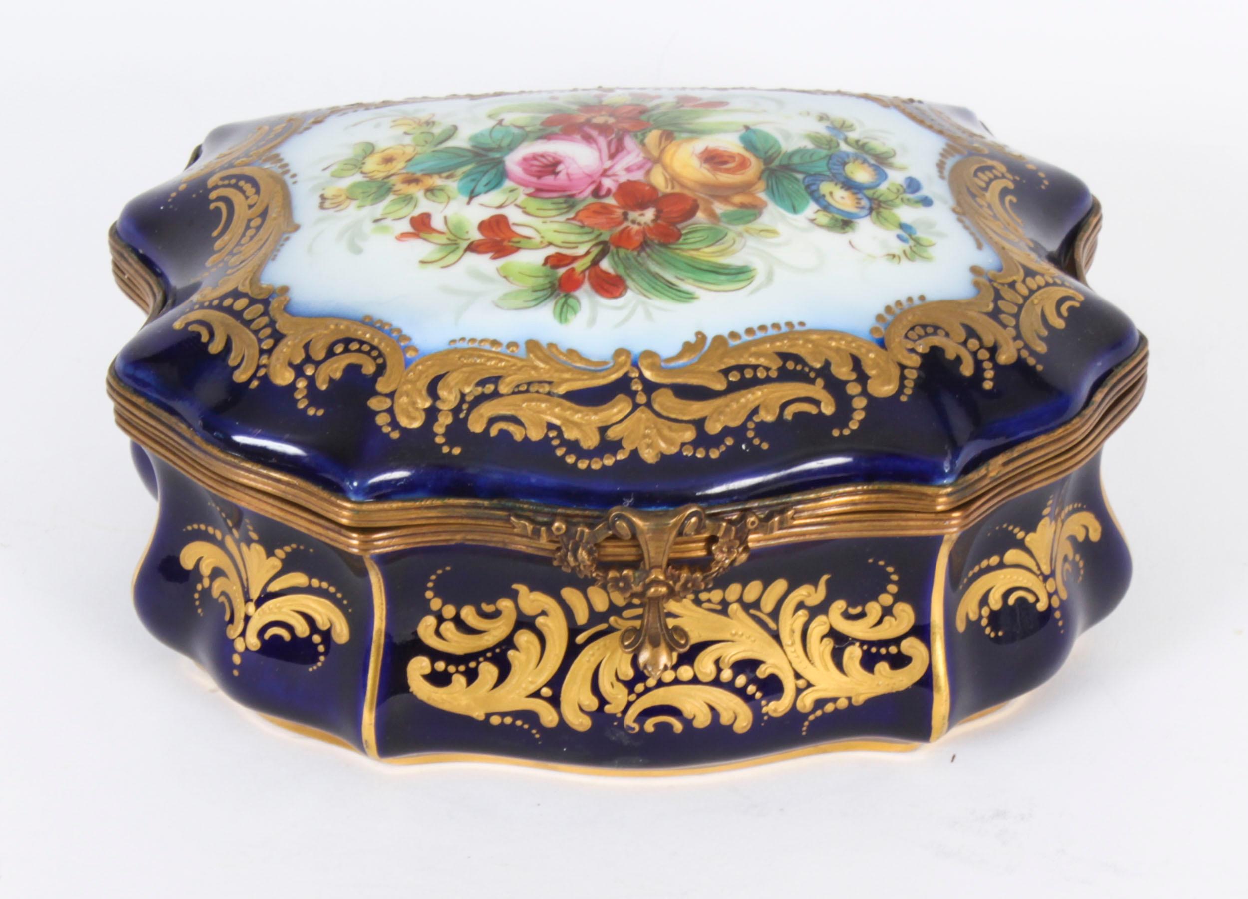 Antique French Sevres Cobalt Blue Porcelain Casket 19th Century In Good Condition For Sale In London, GB