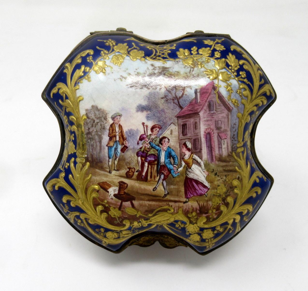 A very fine quality French hand decorated ladies jewlery casket or dresser box of outstanding Museum Quality, and of square shaped outline with all four inverted sides, mid to late Nineteenth Century, possibly by Samson Paris after Sevres. 

The