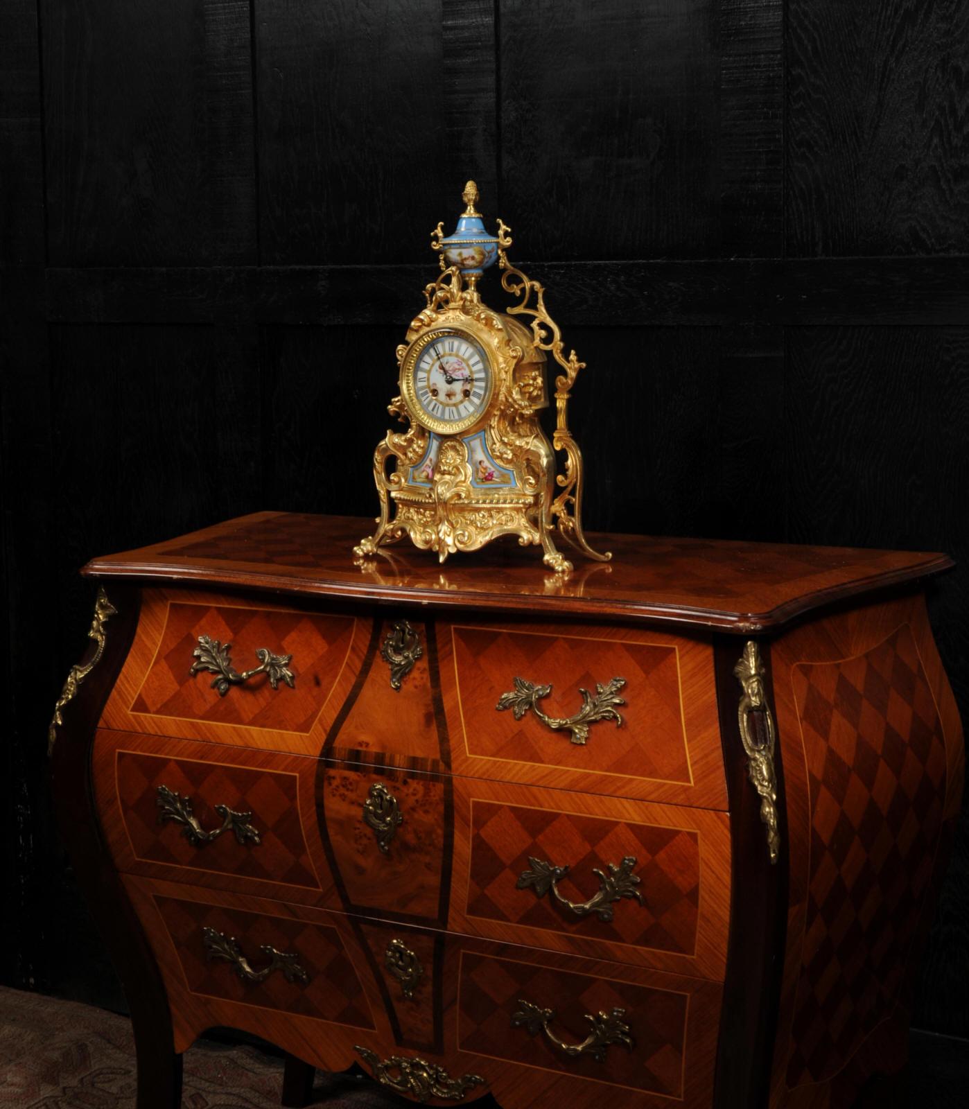 Antique French Sevres Porcelain and Gilt Bronze Clock In Good Condition In Belper, Derbyshire