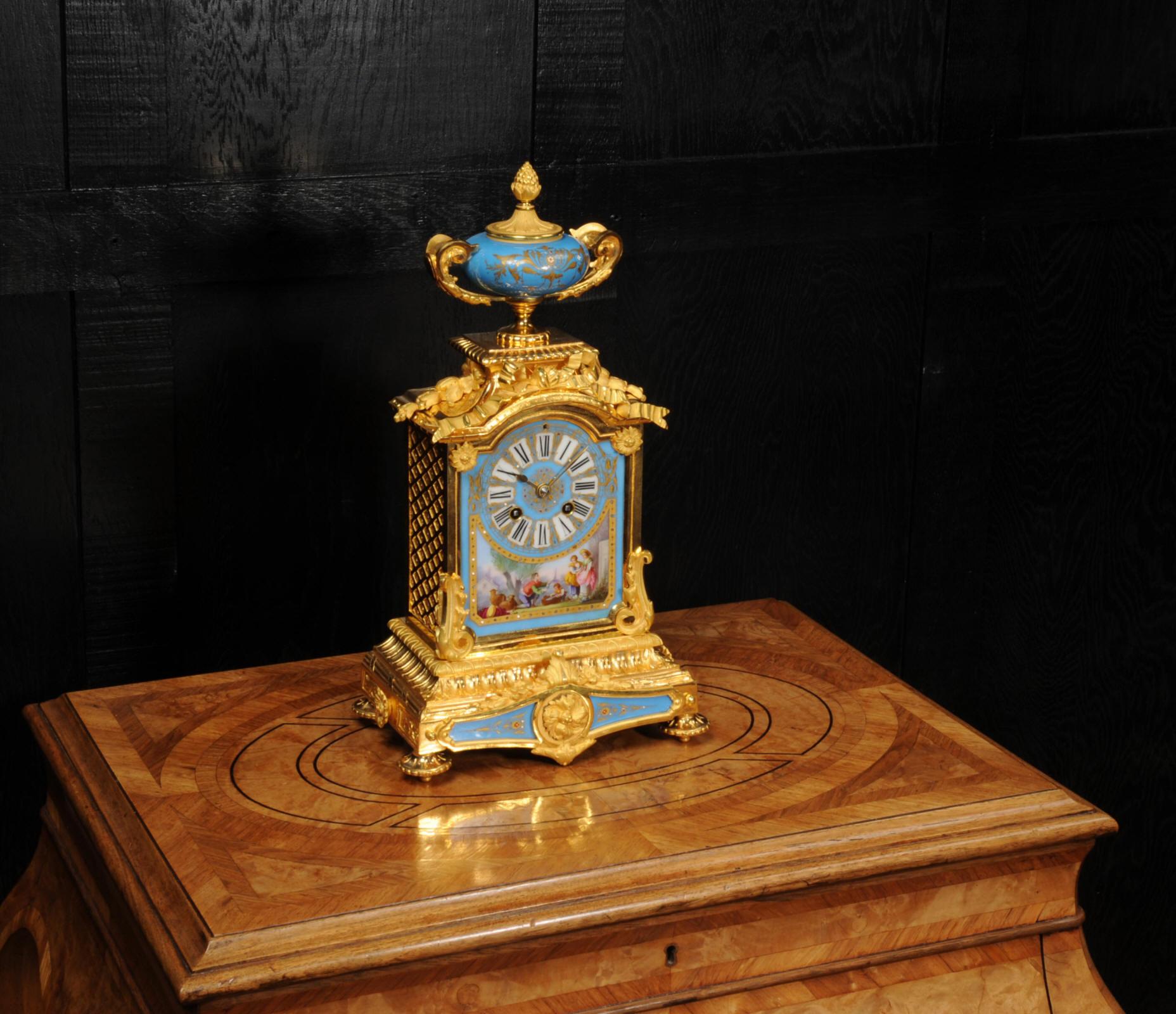 Antique French Sevres Porcelain and Ormolu Clock In Good Condition In Belper, Derbyshire