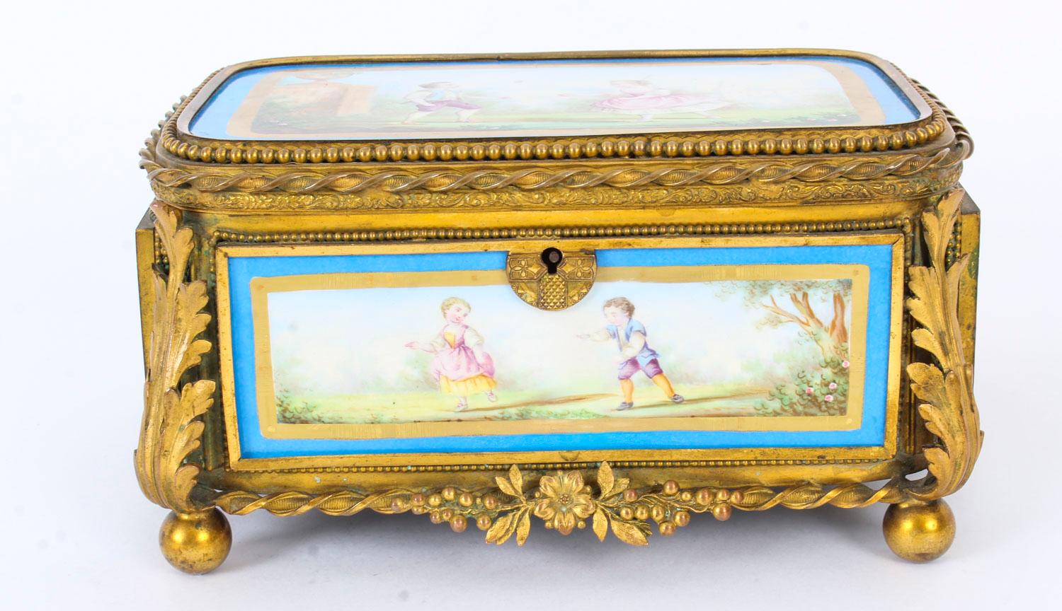 Antique French Sevres Porcelain and Ormolu Jewellery Casket 19th Century  In Good Condition For Sale In London, GB