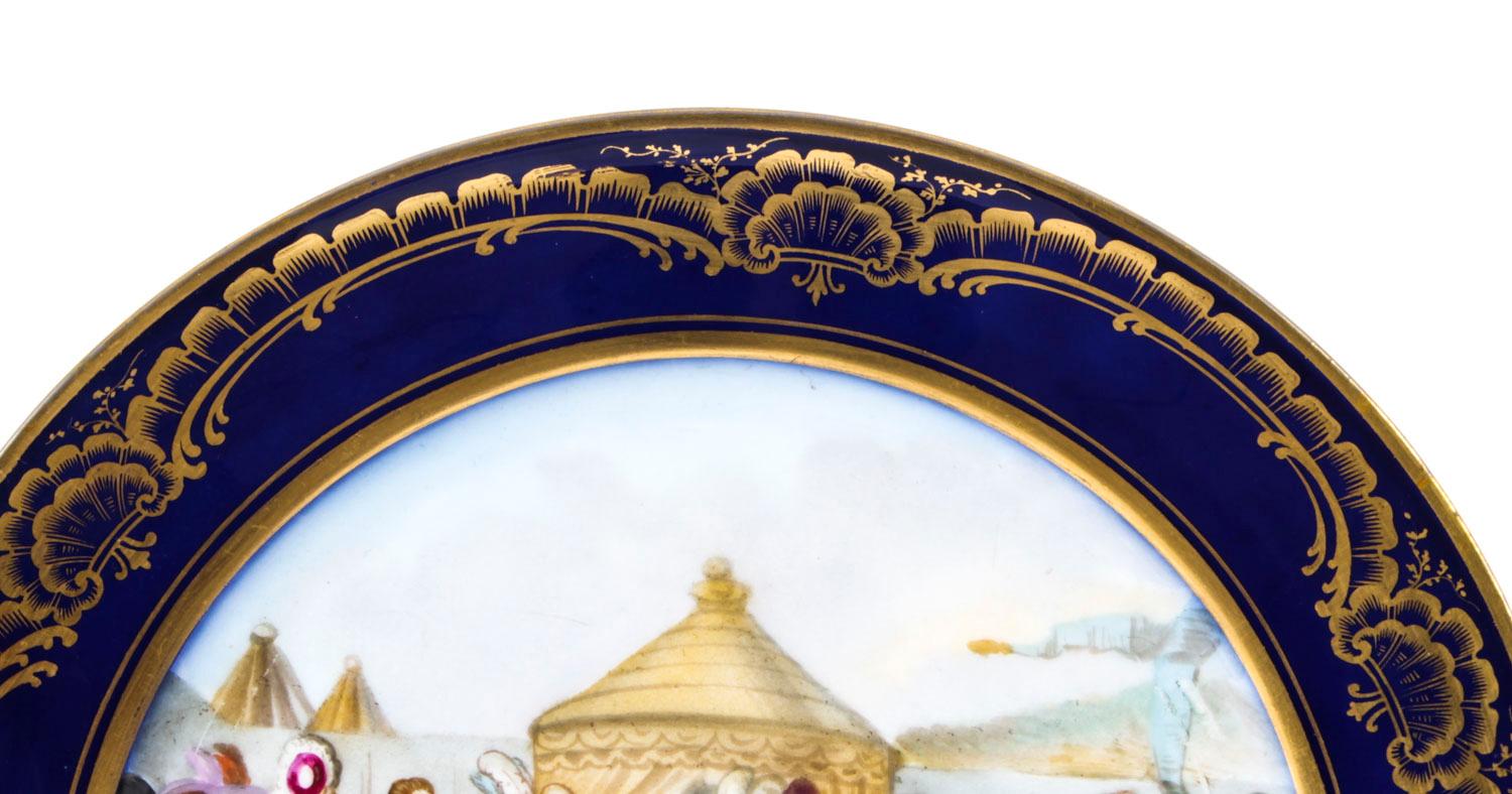 Français Ancienne assiette de cabinet française en porcelaine de Sèvres « Camp du Rap » (19ème siècle) en vente