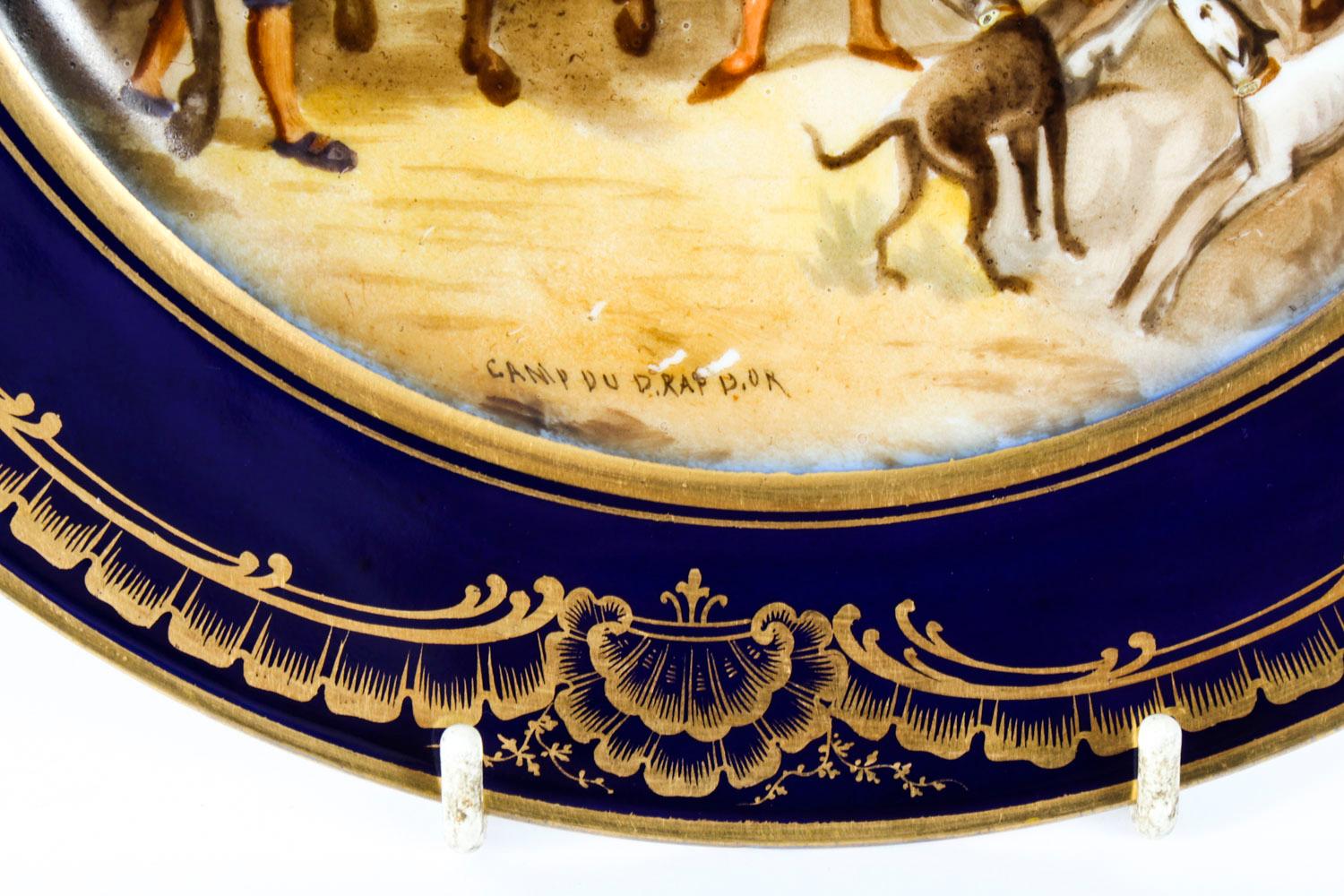 Ancienne assiette de cabinet française en porcelaine de Sèvres « Camp du Rap » (19ème siècle) Bon état - En vente à London, GB