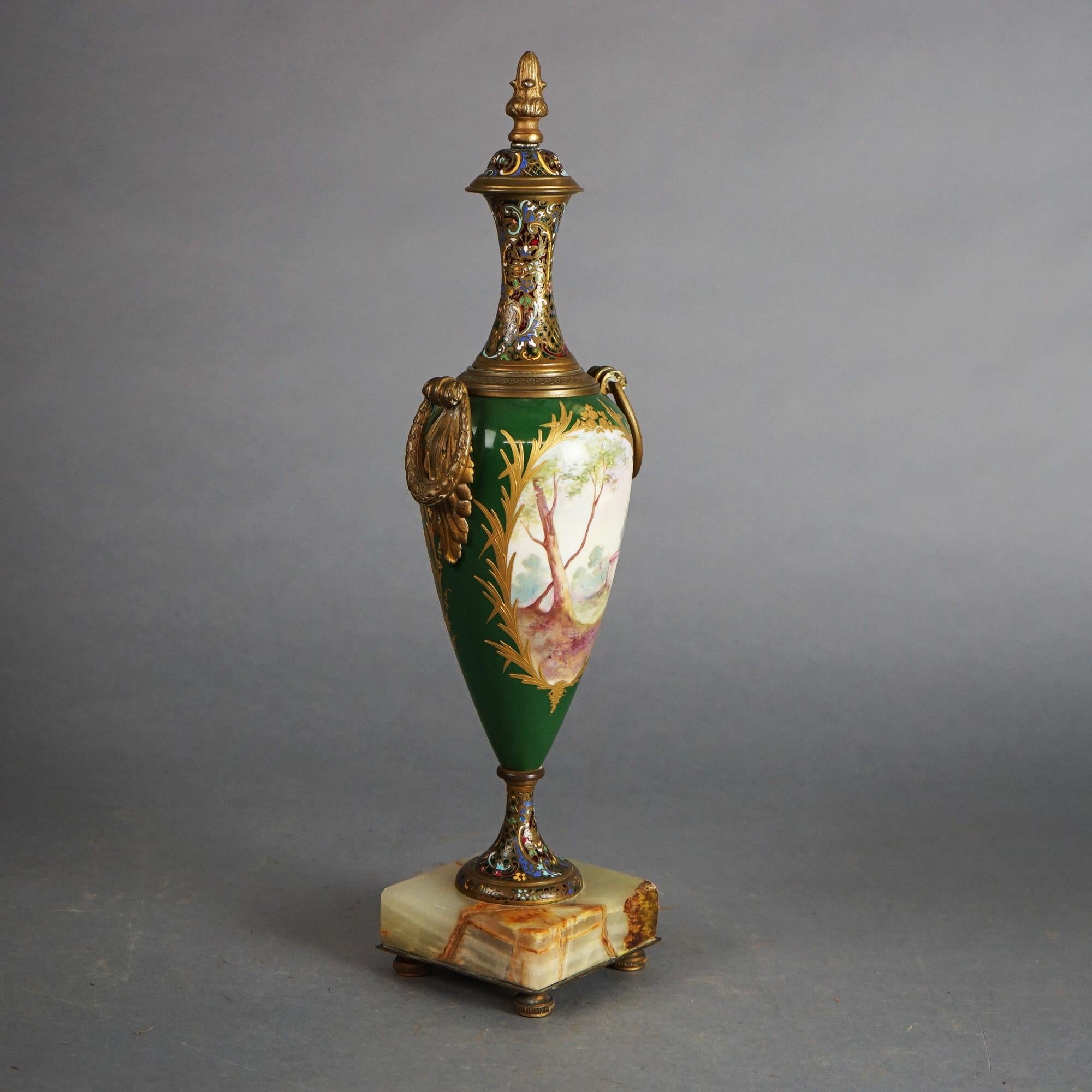 Antique French Sevrés Porcelana y Retrato Esmaltado Urna con Base de Mármol c1890 4
