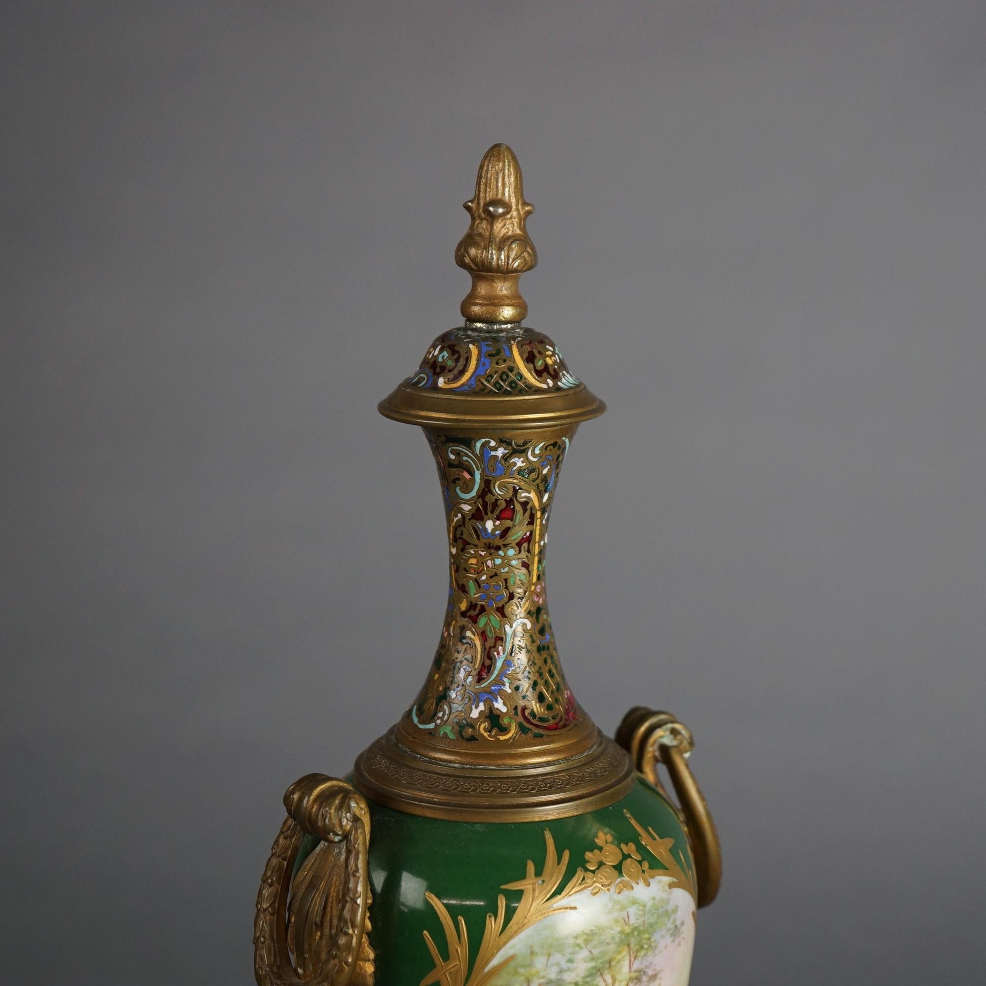 Antique French Sevrés Porcelana y Retrato Esmaltado Urna con Base de Mármol c1890 6