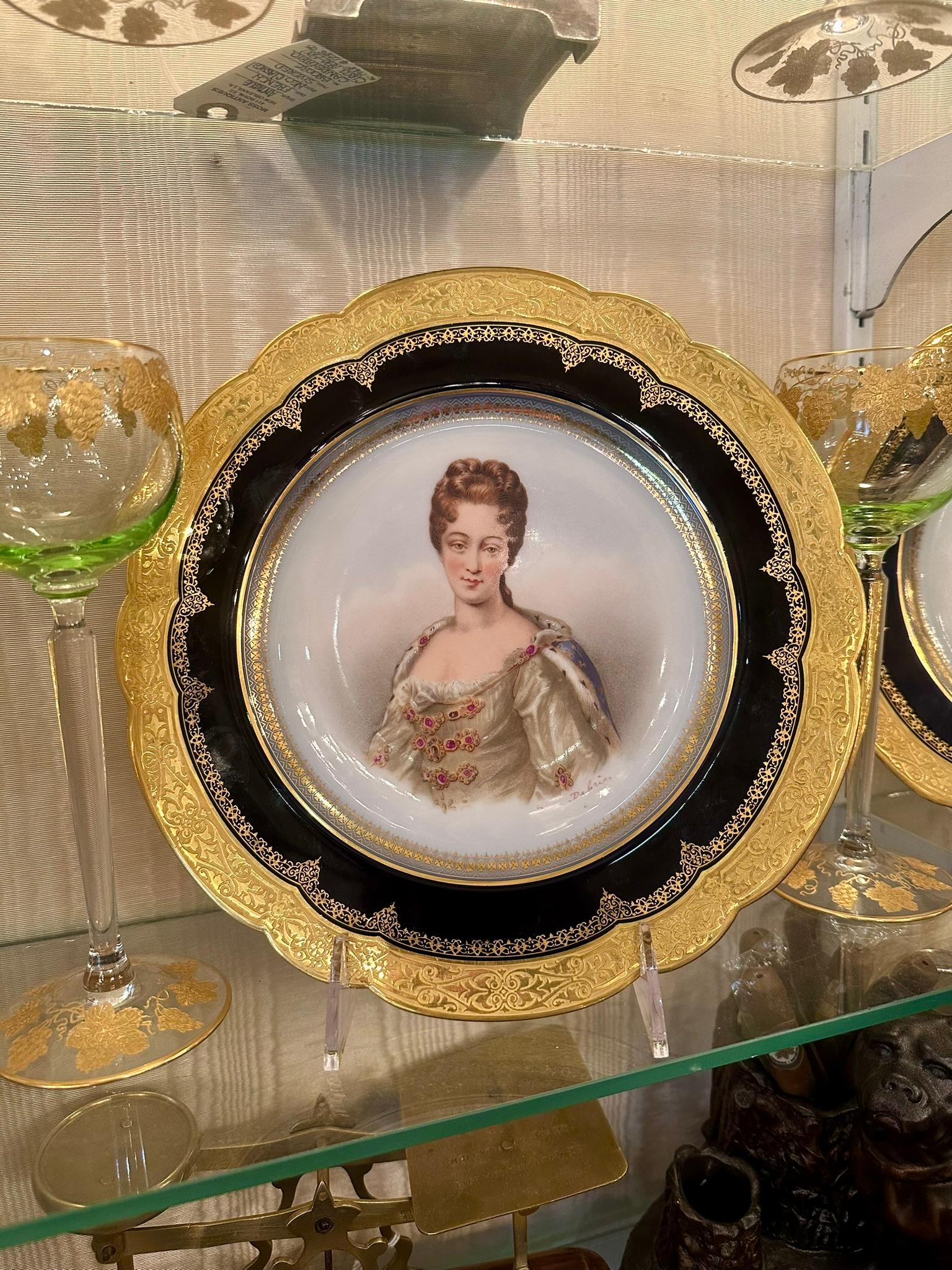Porcellana Antique French Sèvres Porcelain Portrait Plate of the Duchess of Burgundy C 1846 in vendita
