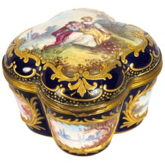 Antique French Sèvres Porcelain Quatrefoil Casket, 19th Century