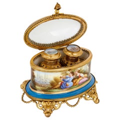 Boîte à parfum française ancienne en porcelaine de style Sèvres