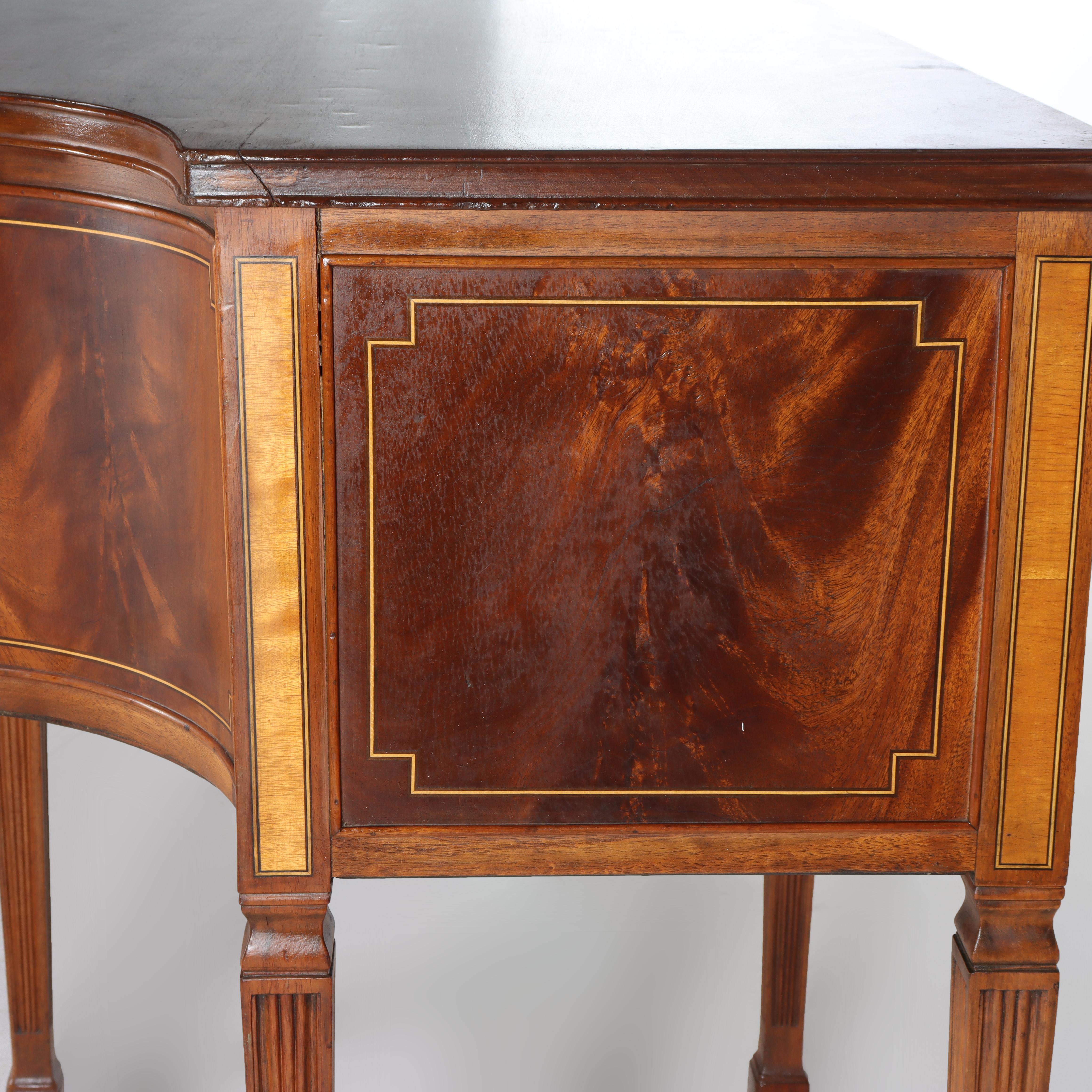 Antique French Sheraton Credenza in mogano intagliato Circa 1930 in vendita 5