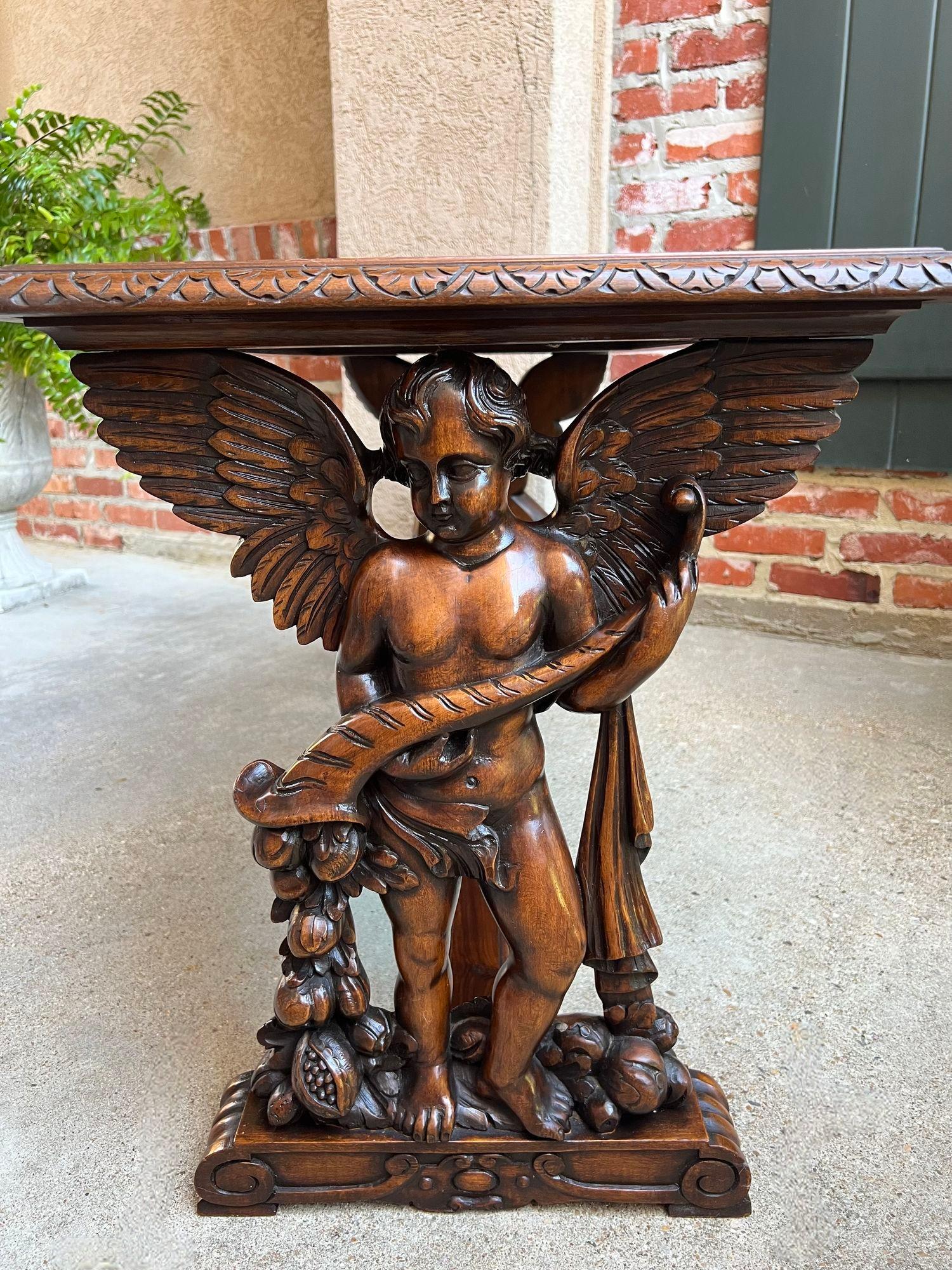 Antique French Side Coffee Sofa Table Carved Walnut Renaissance Cherub c1930 In Good Condition In Shreveport, LA