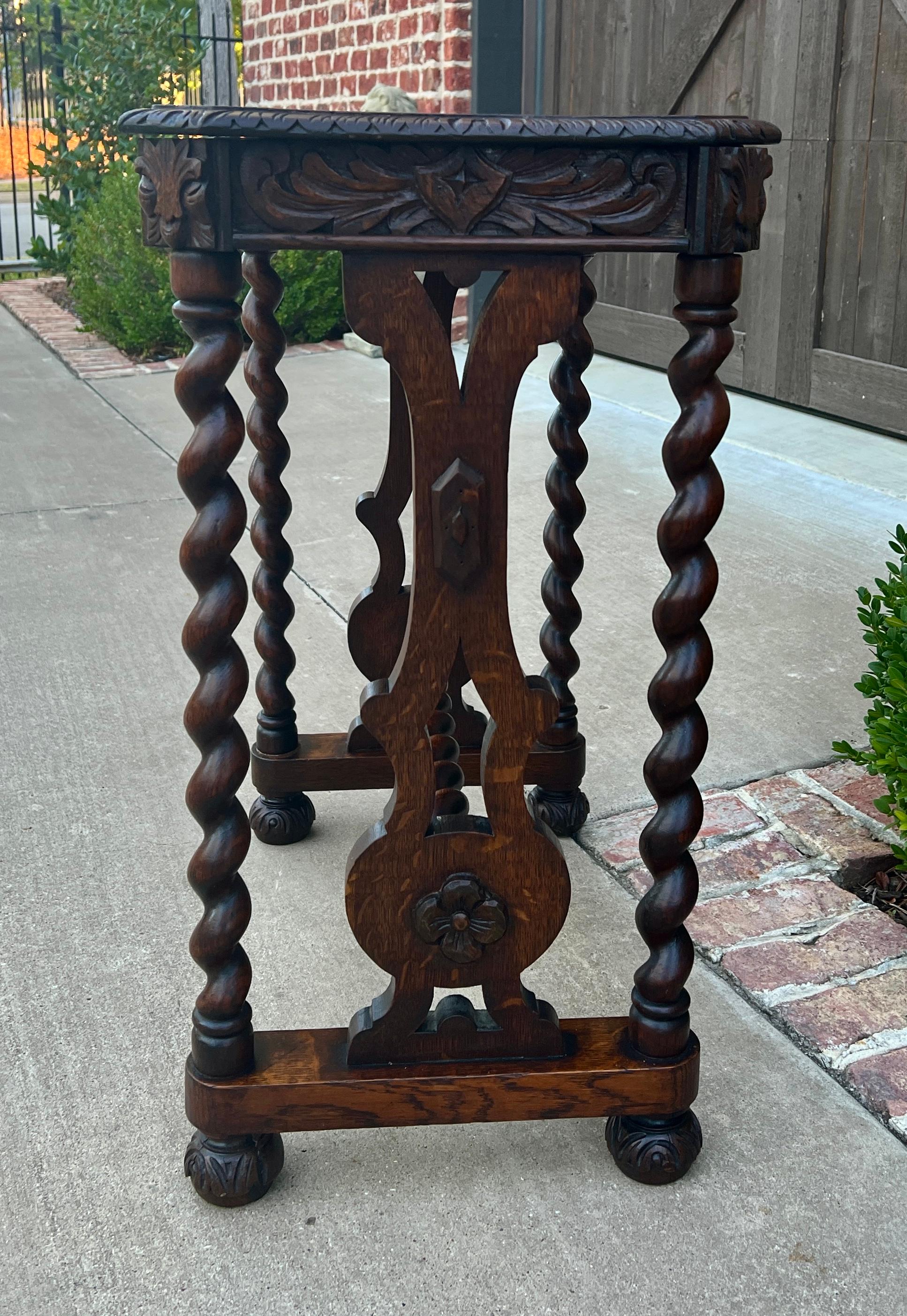 Antique French Side End Table BARLEY TWIST Carved Oak Renaissance Drawer 19th C In Good Condition In Tyler, TX
