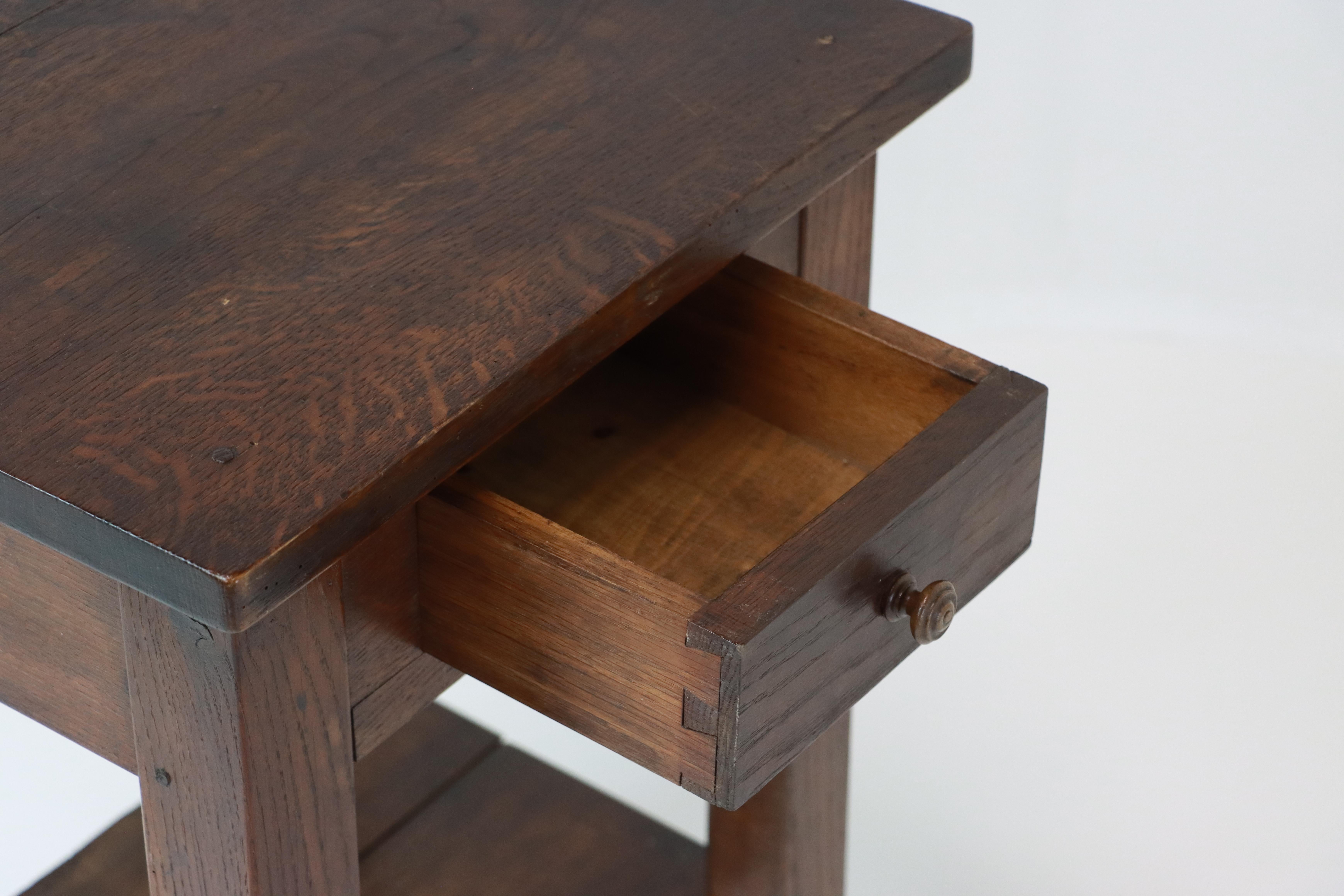 Antique French Side Table In Good Condition For Sale In Calgary, Alberta
