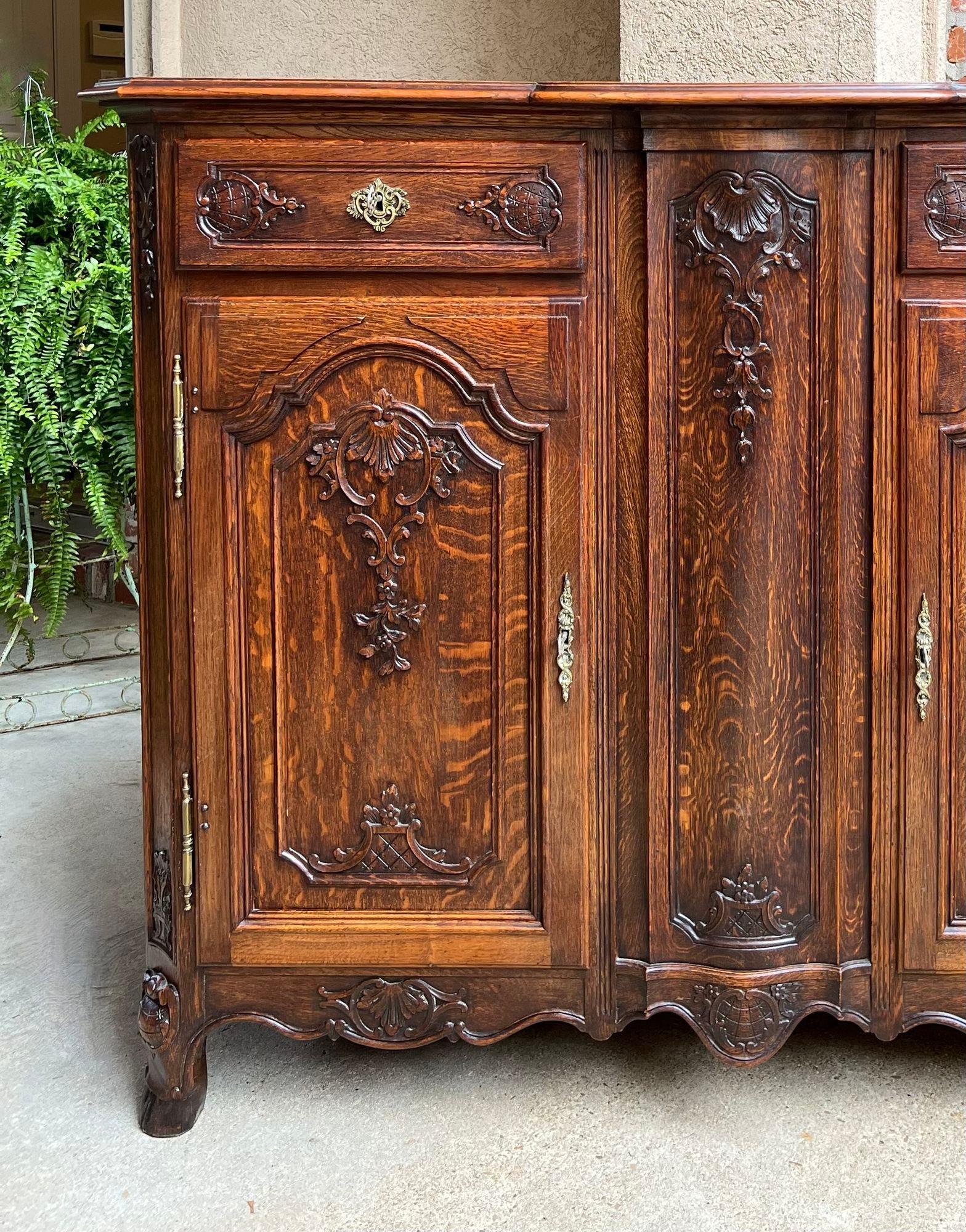 Antique French Sideboard Foyer Cabinet Louis XV Carved Tiger Oak, 19th Century For Sale 10