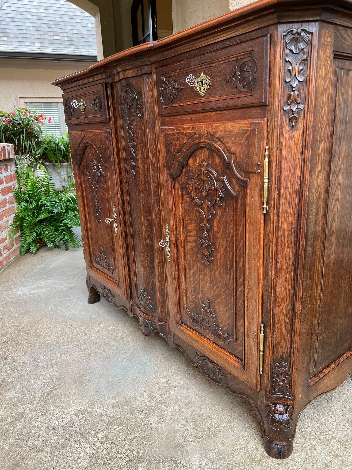 Antique French Sideboard Foyer Cabinet Louis XV Carved Tiger Oak, 19th Century For Sale 11