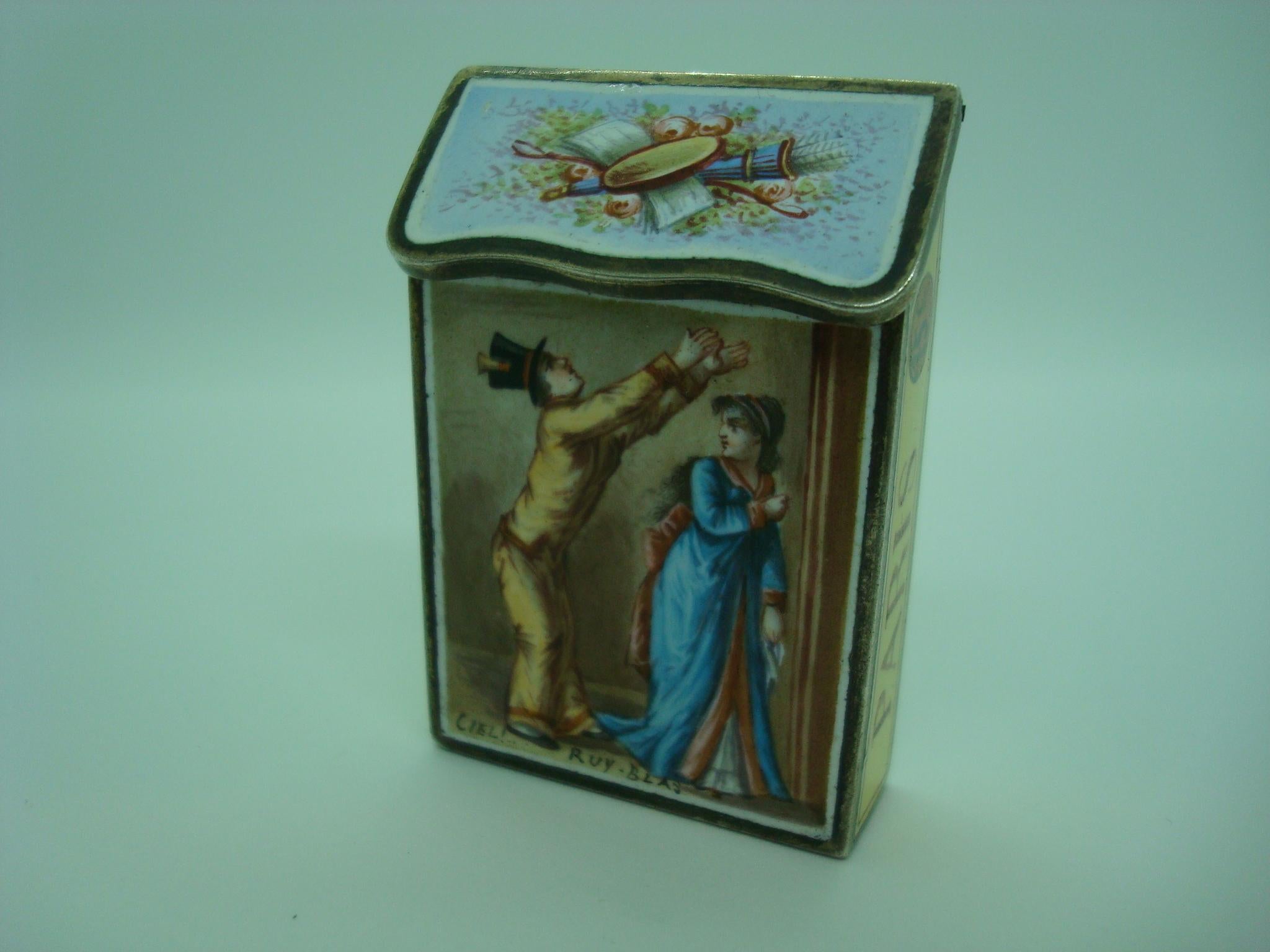 An exceptional, fine and impressive antique French silver and enamel vesta case.
It has it´s original Box with the inscription of the shop in Montevideo (Uruguay) that sold it.

This exceptional antique silver and enamel vesta case has a plain