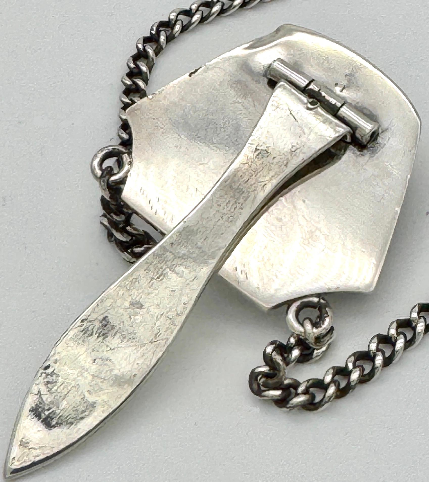 Antike französische Silber Chatelaine Pharaonen Ägyptisches Revival aus Silber Damen im Angebot