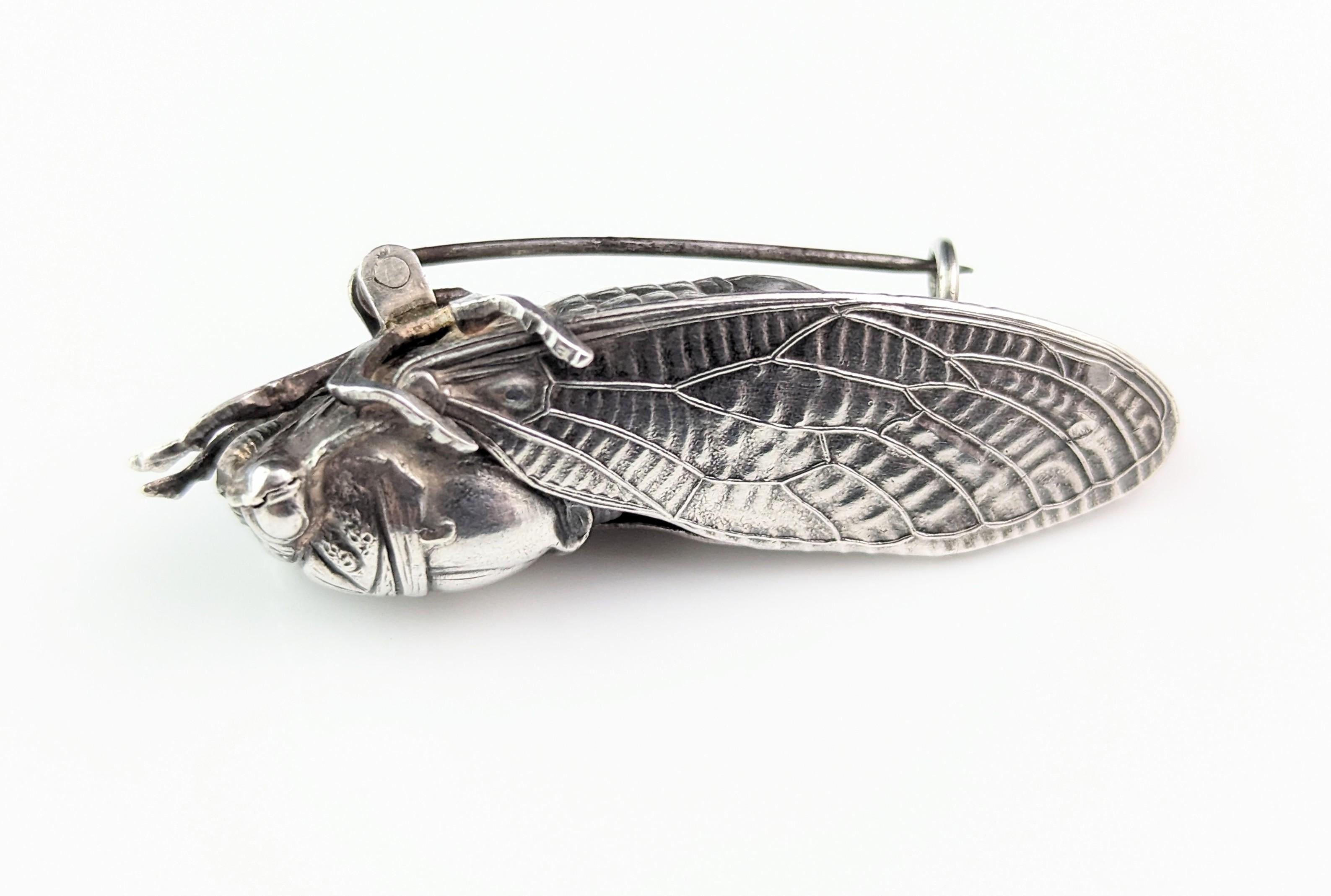 Antique French silver cicada brooch, Art Nouveau  For Sale 3