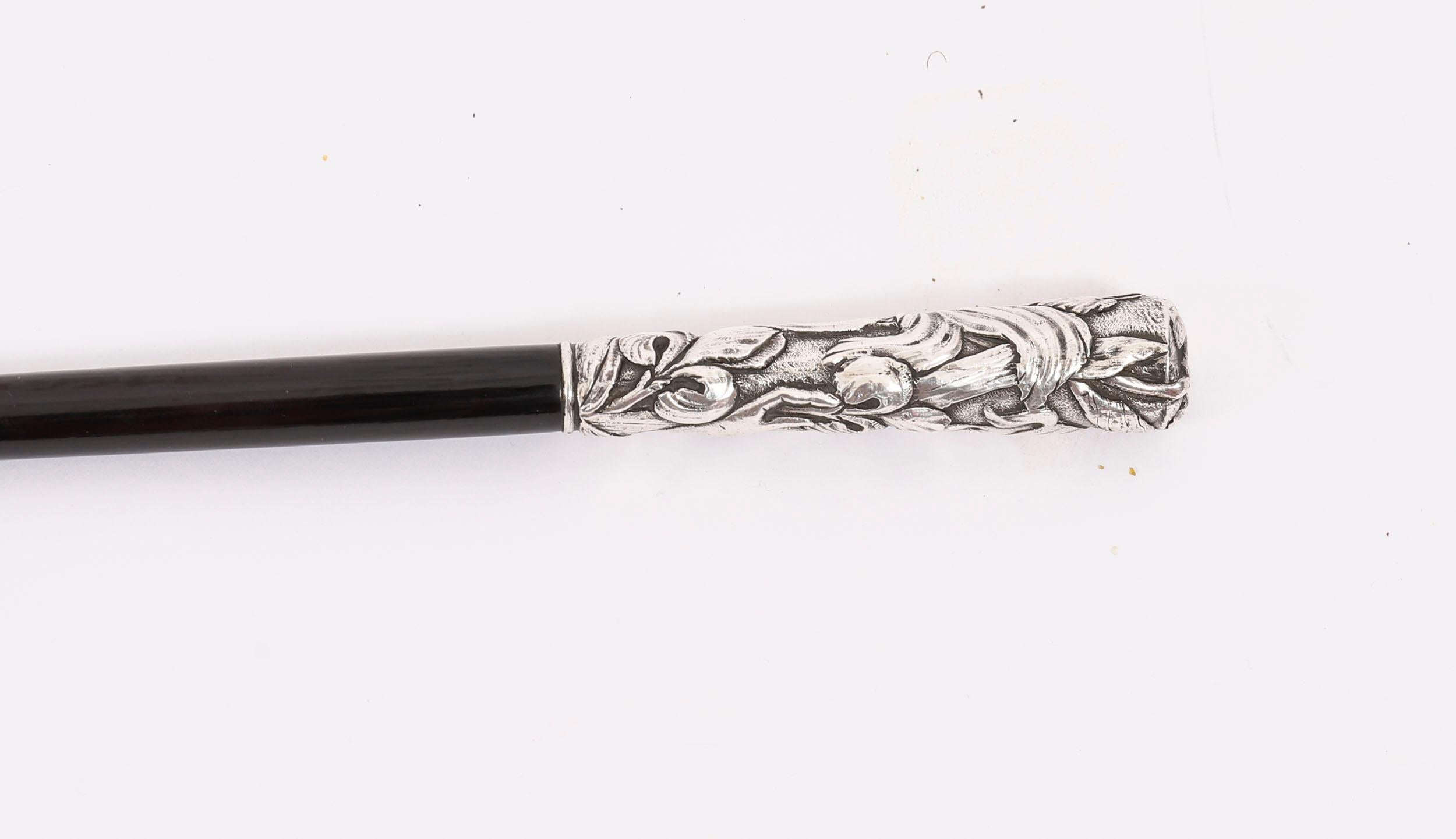 XIXe siècle Canne de marche ancienne française en argent ébonisé 19ème siècle 92cm/36.2inches en vente