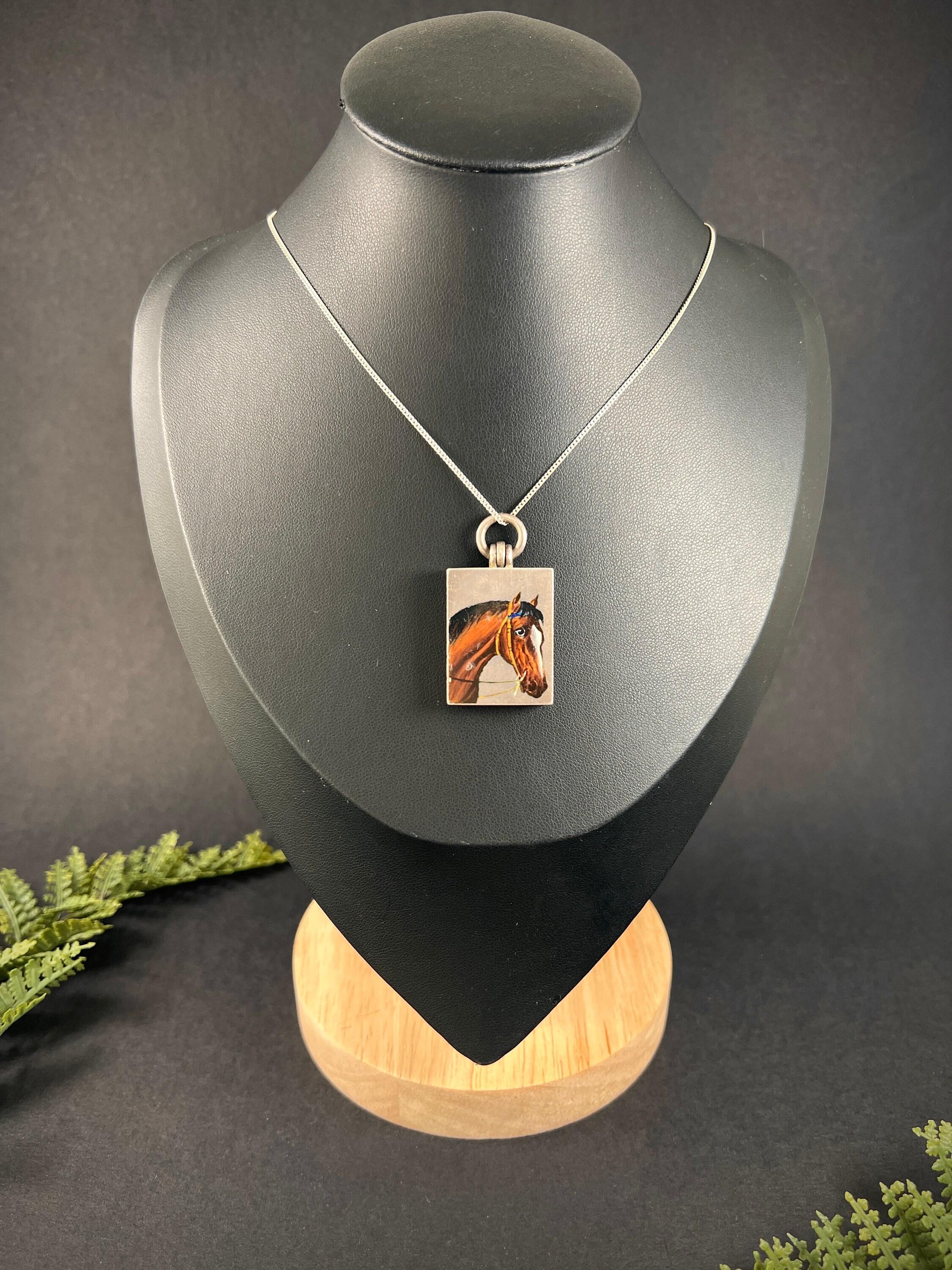 Médaille de cheval rectangulaire en émail, ancienne, en argent français, de l'Antiquité, de l'époque Edwardienne en vente 2