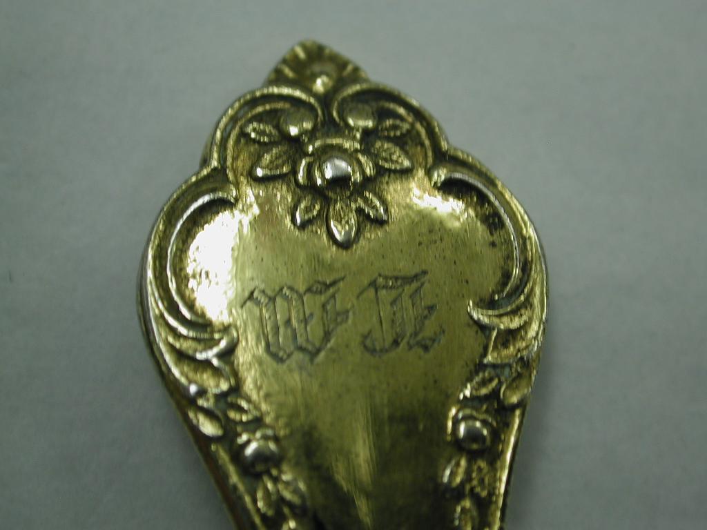 Français Antique cuillère à thé en forme de feuille en argent doré:: Paris:: datée vers 1870 en vente