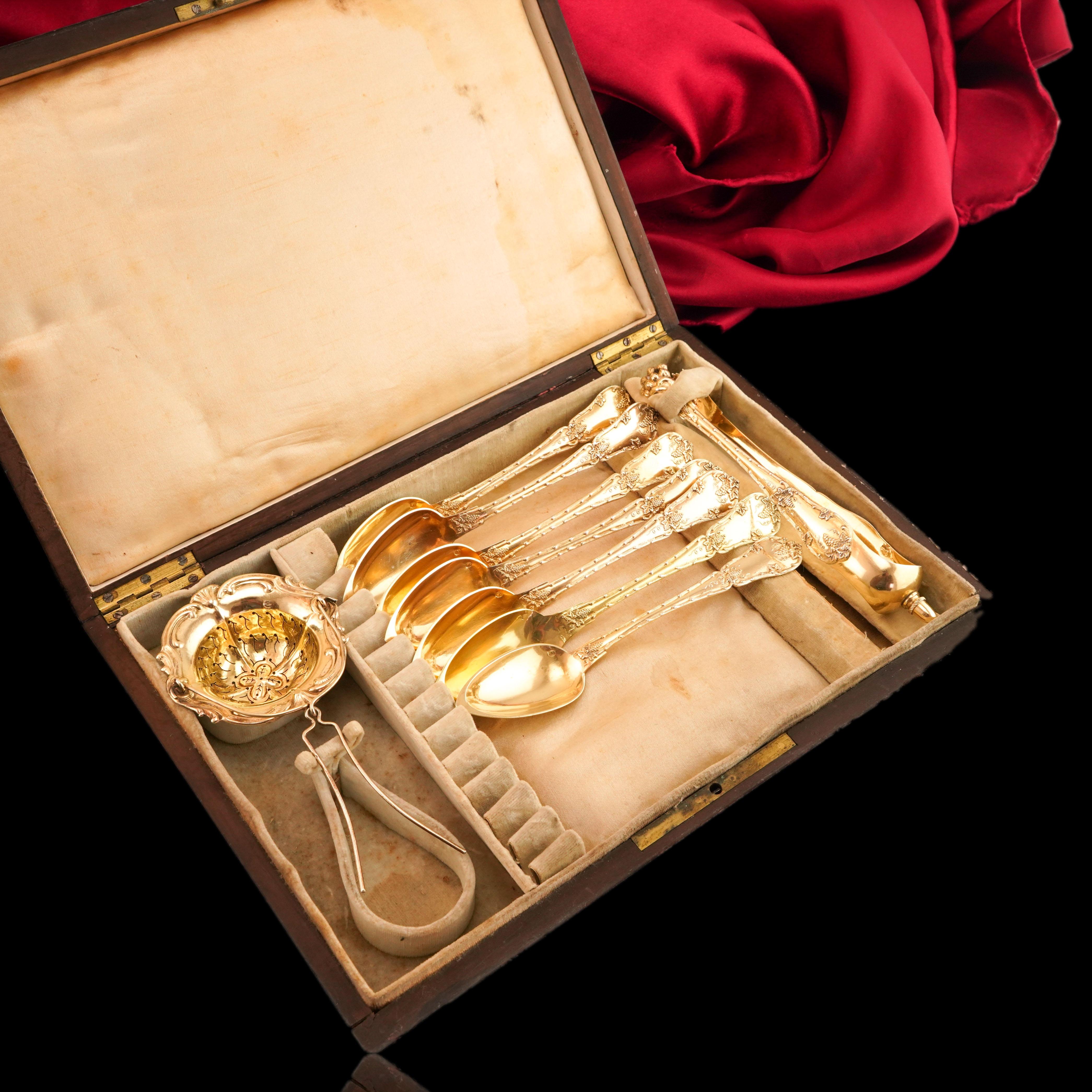 Antikes französisches, vergoldetes Vermeil-Teelöffel-, Zange- undtrainer-Set aus Silber, um 1845 im Angebot 6
