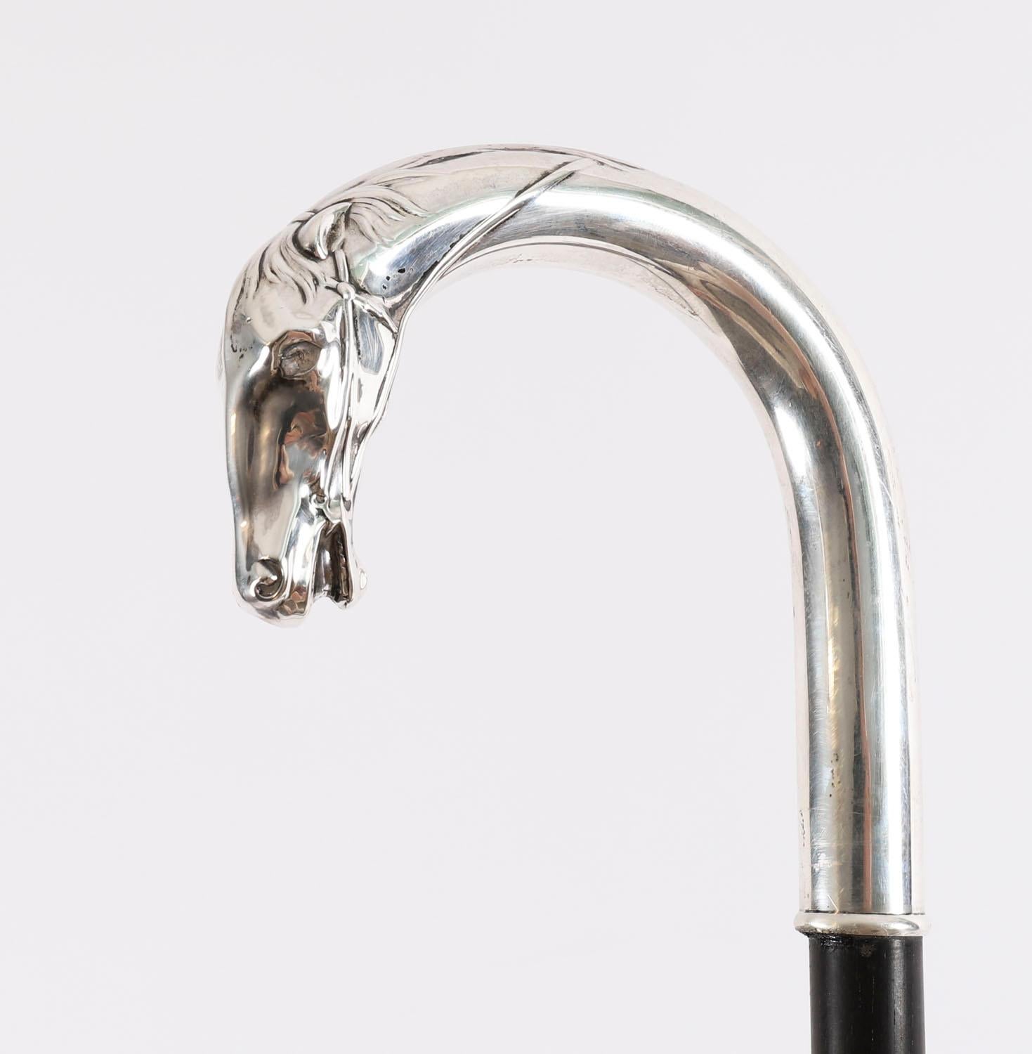 Antiguo bastón francés de plata con cabeza de caballo Siglo XIX 90 cm 35,5 pulgadas en Bueno estado para la venta en London, GB