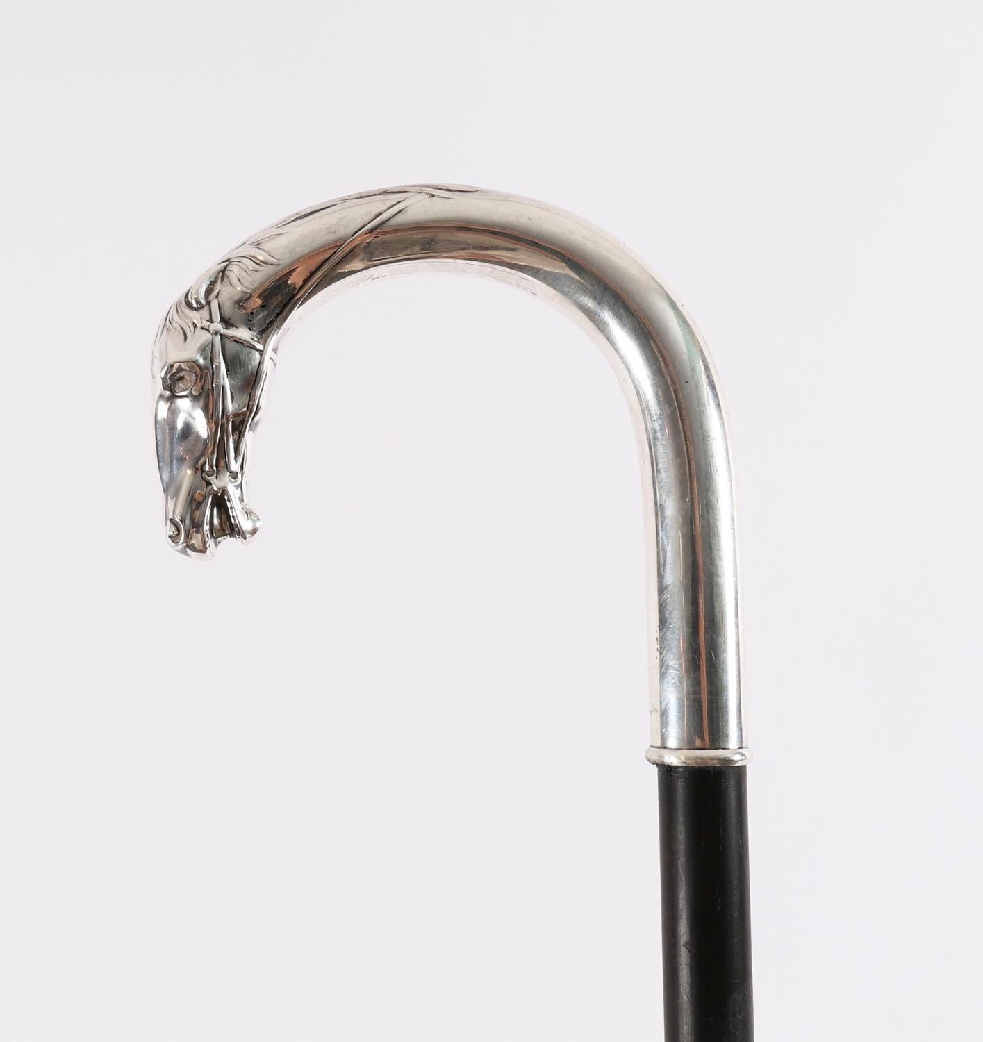 Antiguo bastón francés de plata con cabeza de caballo Siglo XIX 90 cm 35,5 pulgadas siglo XIX en venta