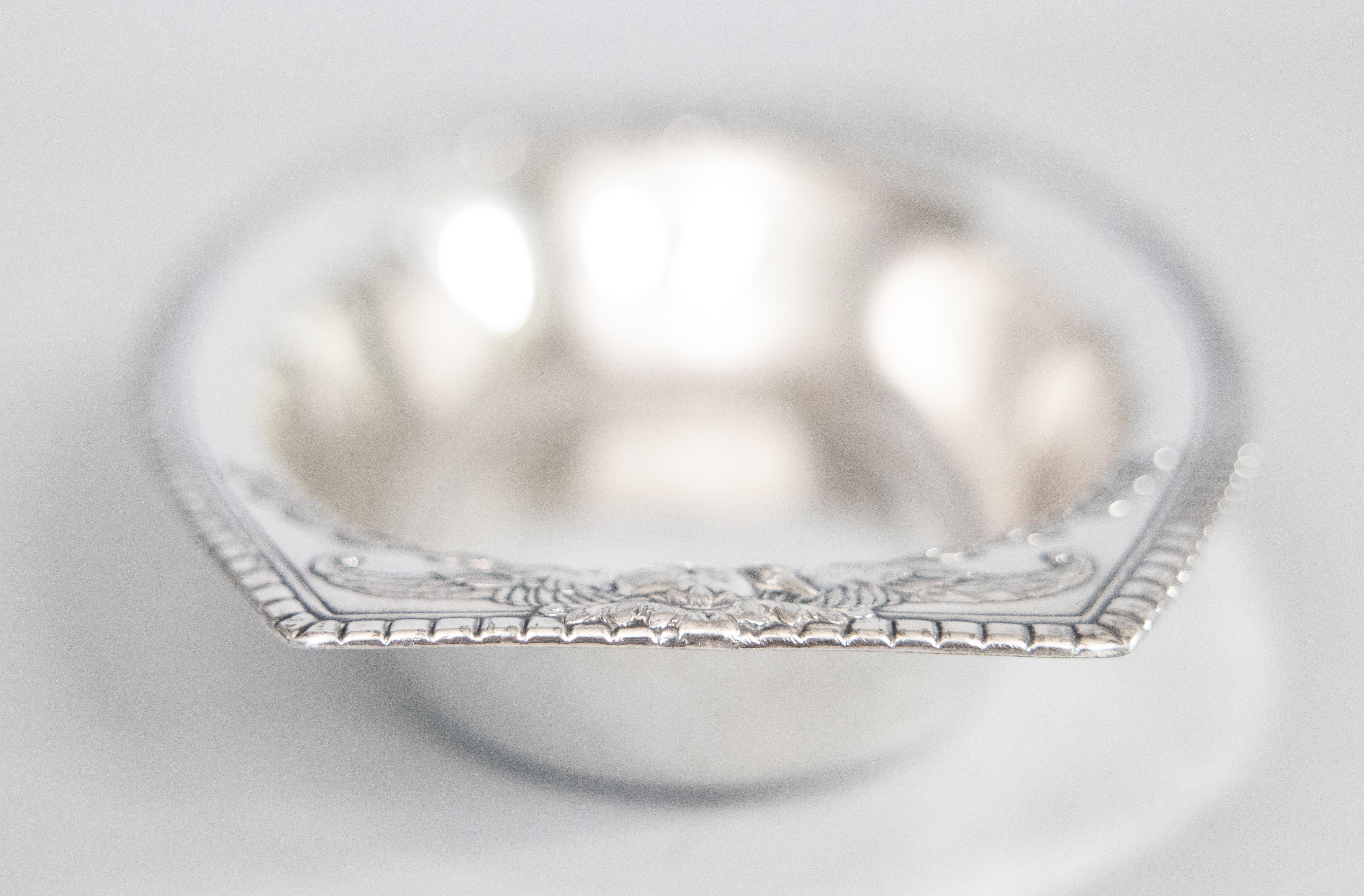 Antique French Silver Plate Swans Bread Bowl Basket In Good Condition For Sale In Pearland, TX