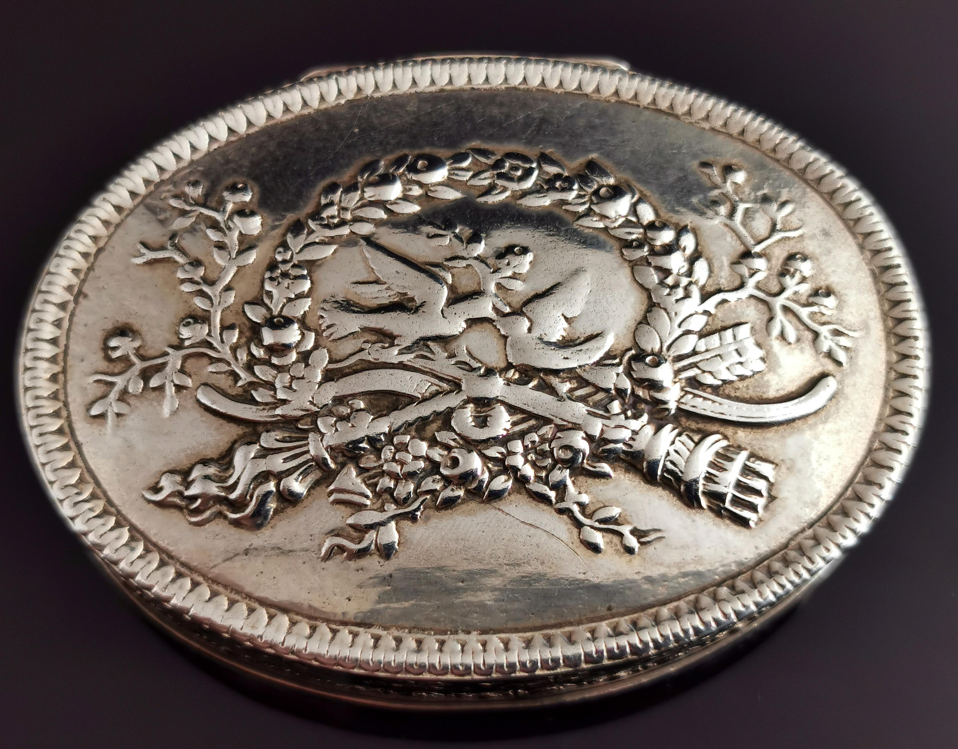 Antike französische Schnupftabakdose aus Silber, Friedenstauben im Angebot 5